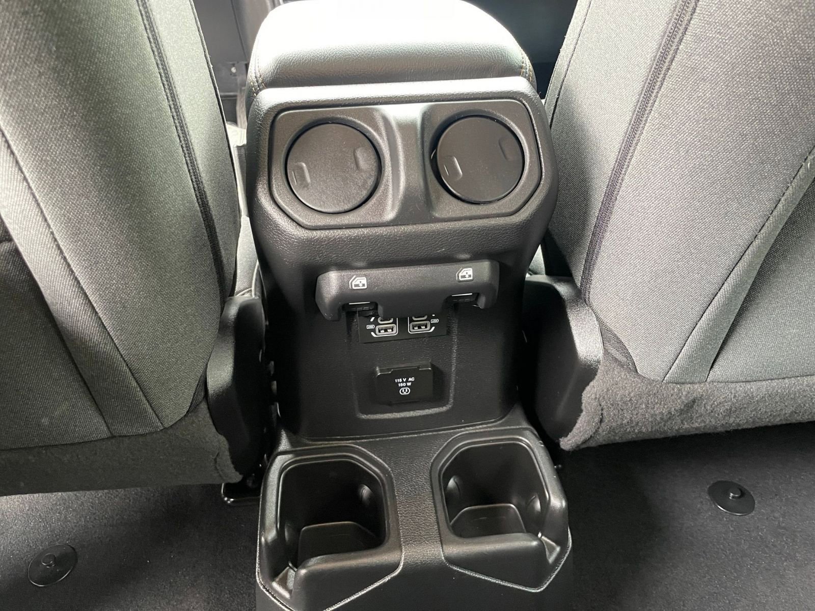 Thumbnail: 2025 Jeep Wrangler - 24