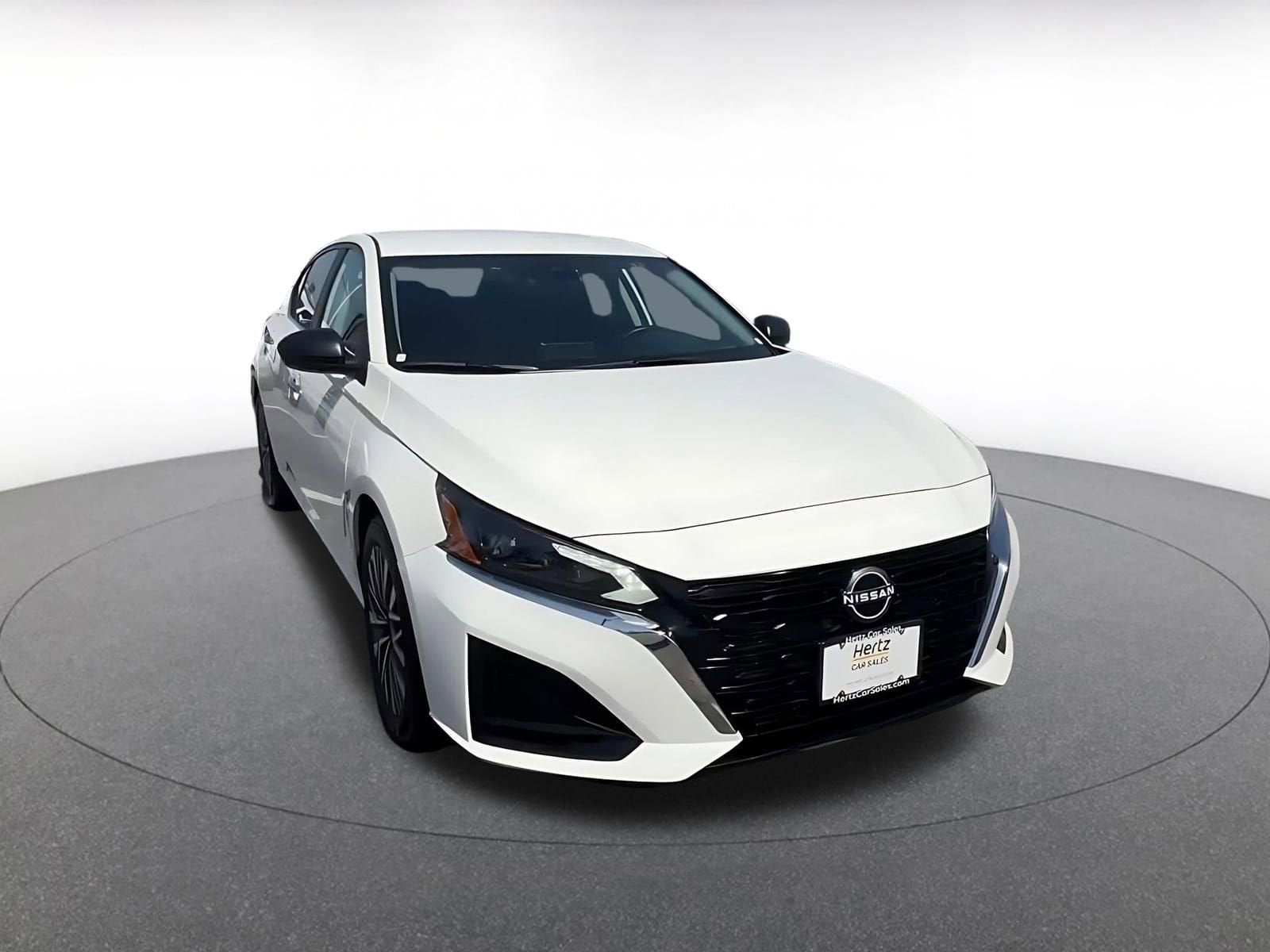 Thumbnail: 2025 Nissan Altima - 3