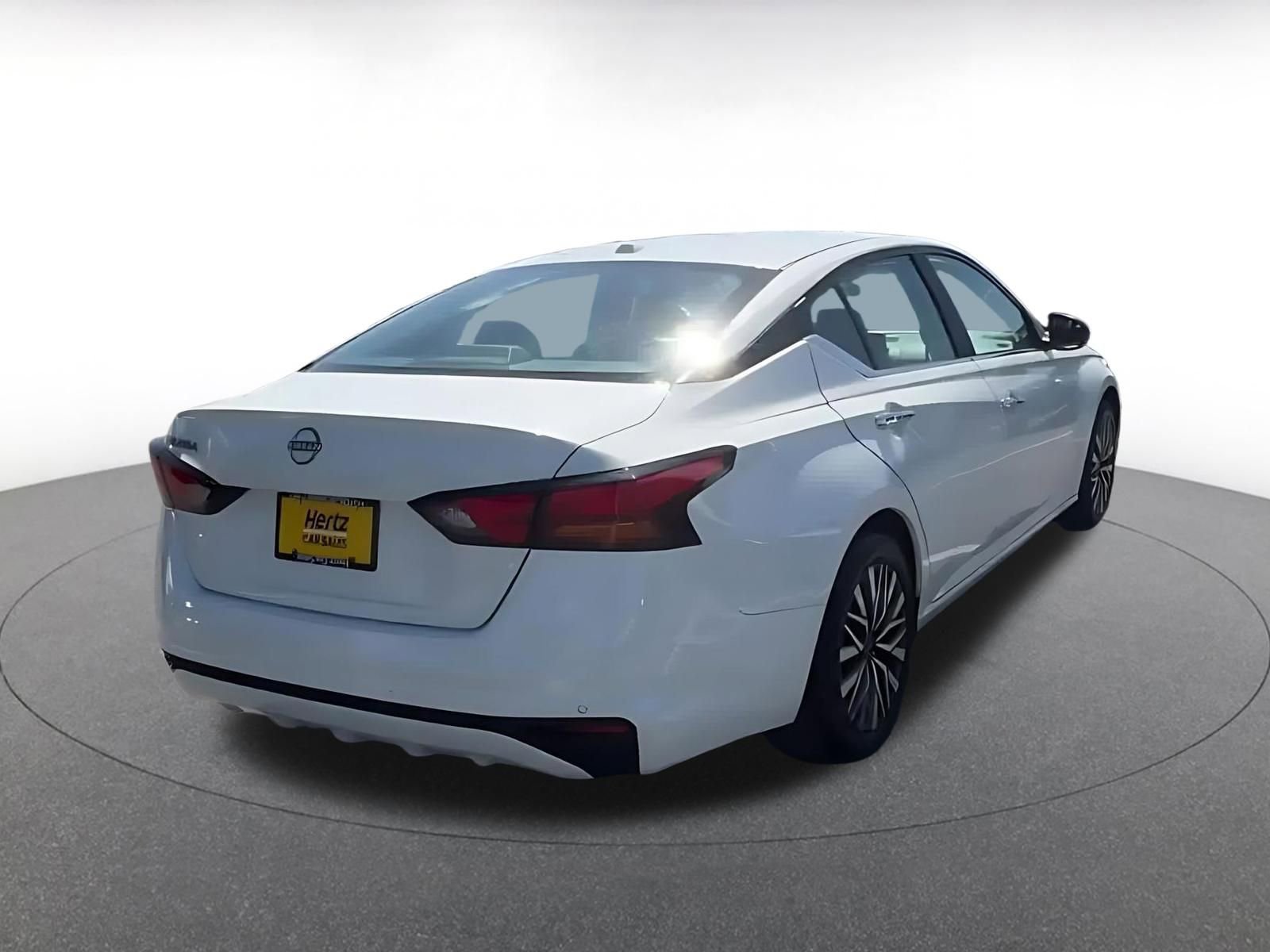 Thumbnail: 2025 Nissan Altima - 15