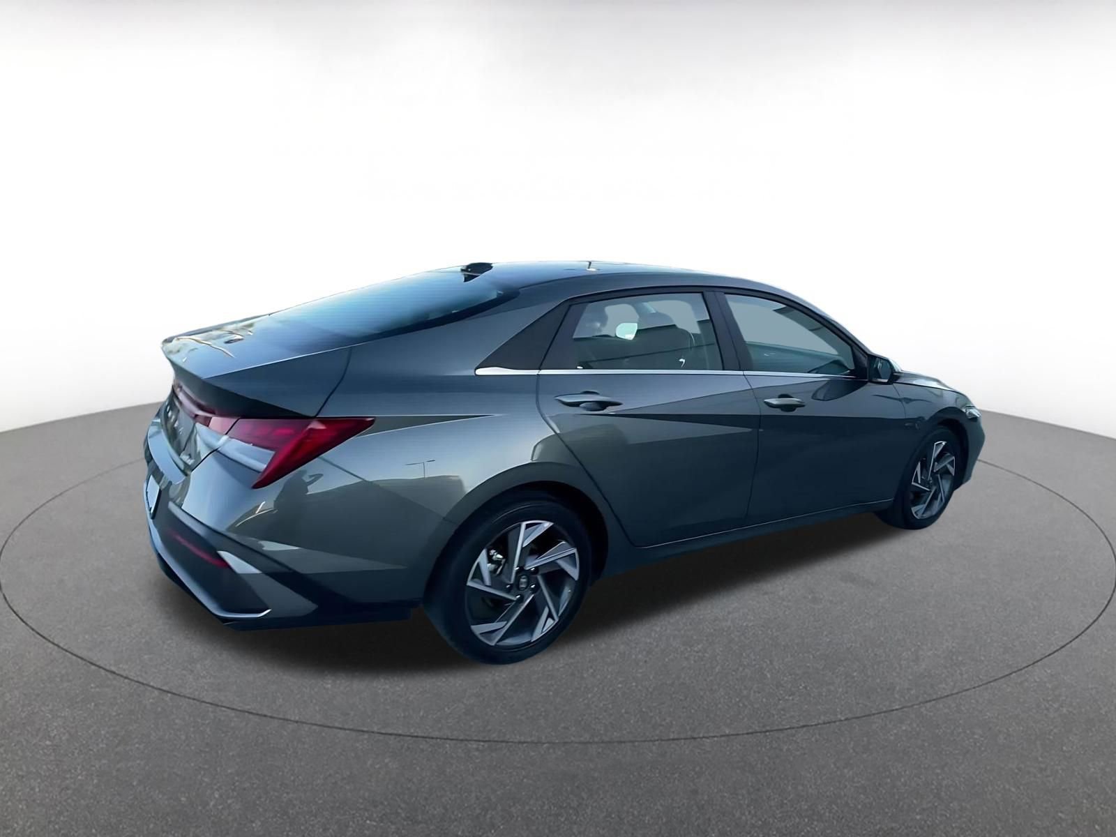 Thumbnail: 2025 Hyundai Elantra - 15