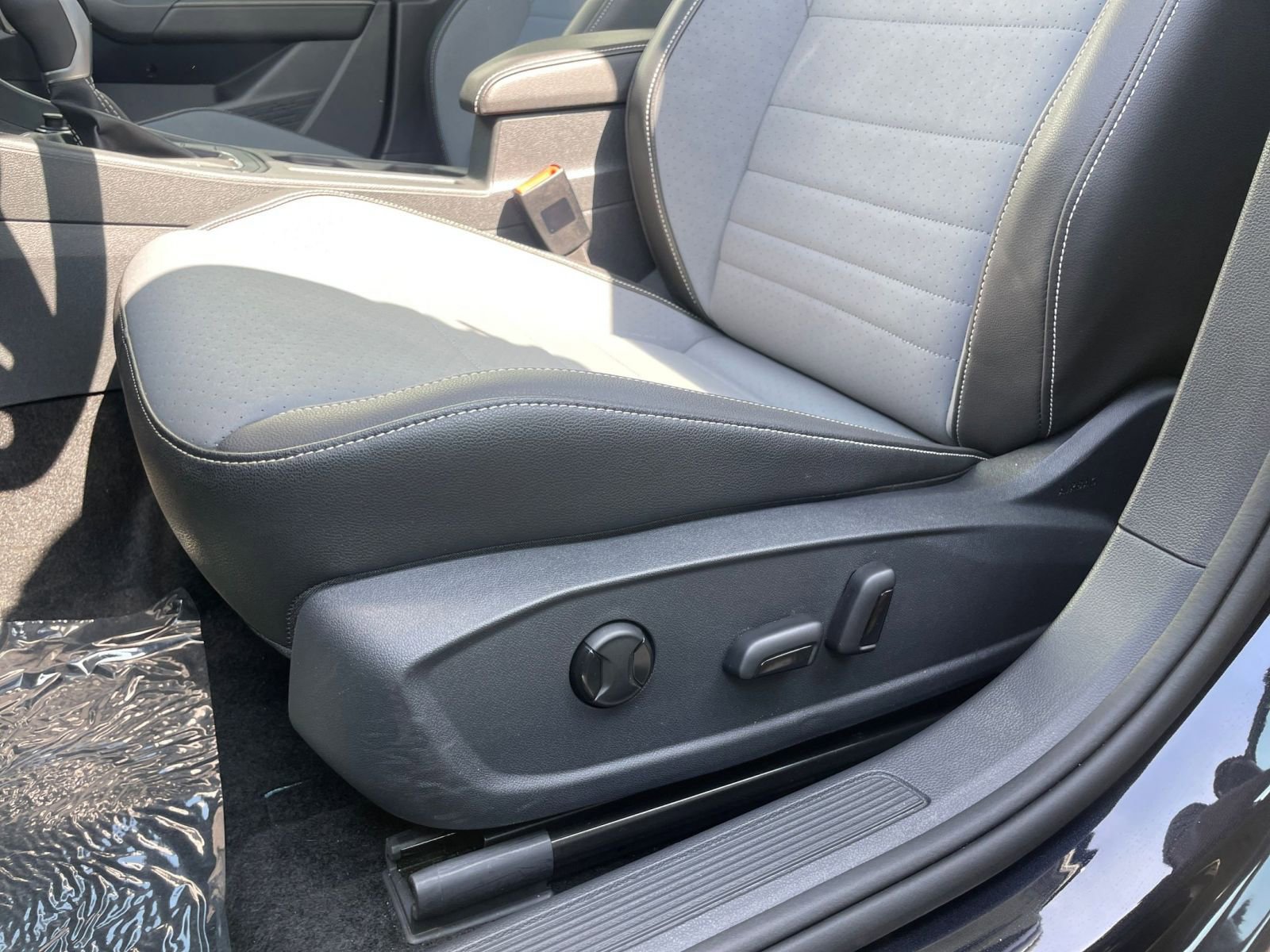 Thumbnail: 2025 Volkswagen Jetta - 23