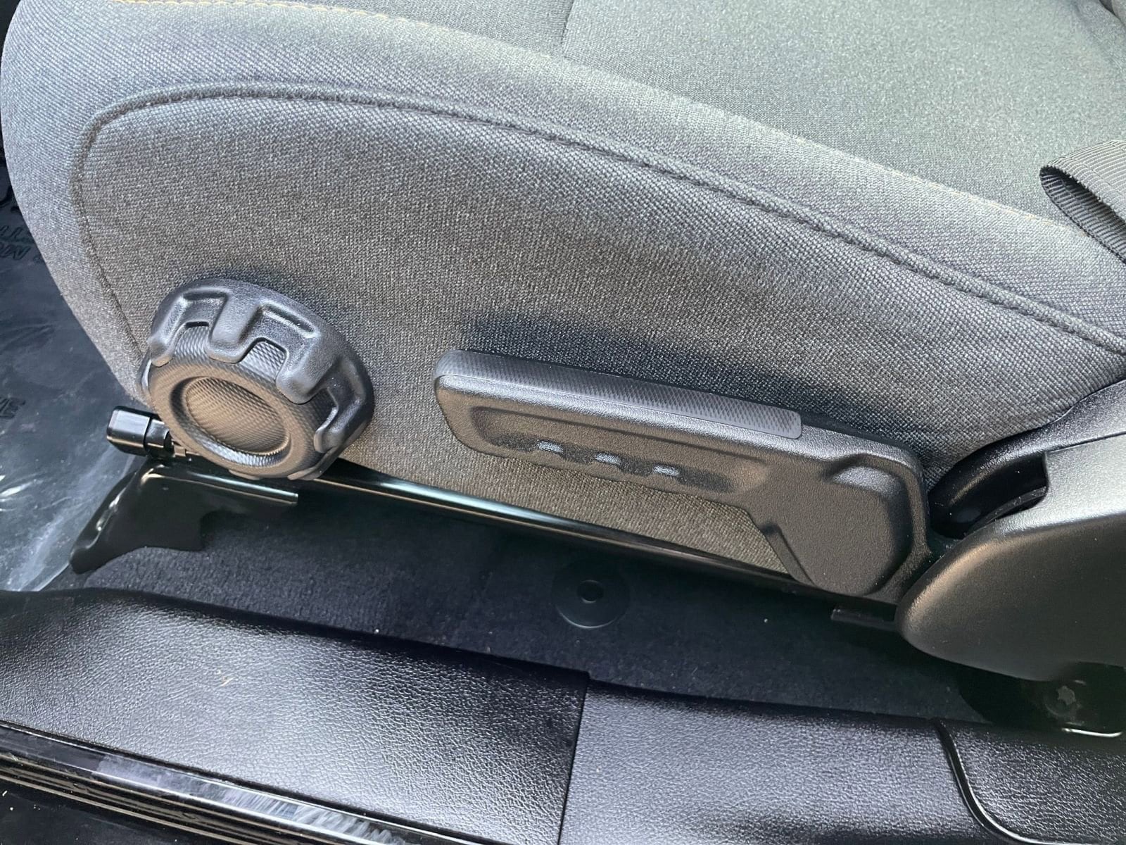 Thumbnail: 2025 Jeep Wrangler - 23