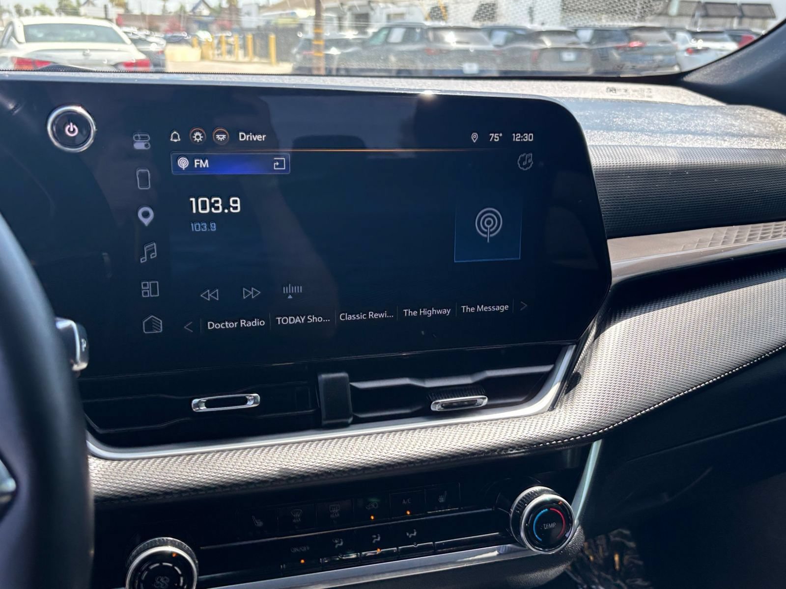Thumbnail: 2025 Chevrolet Equinox - 16