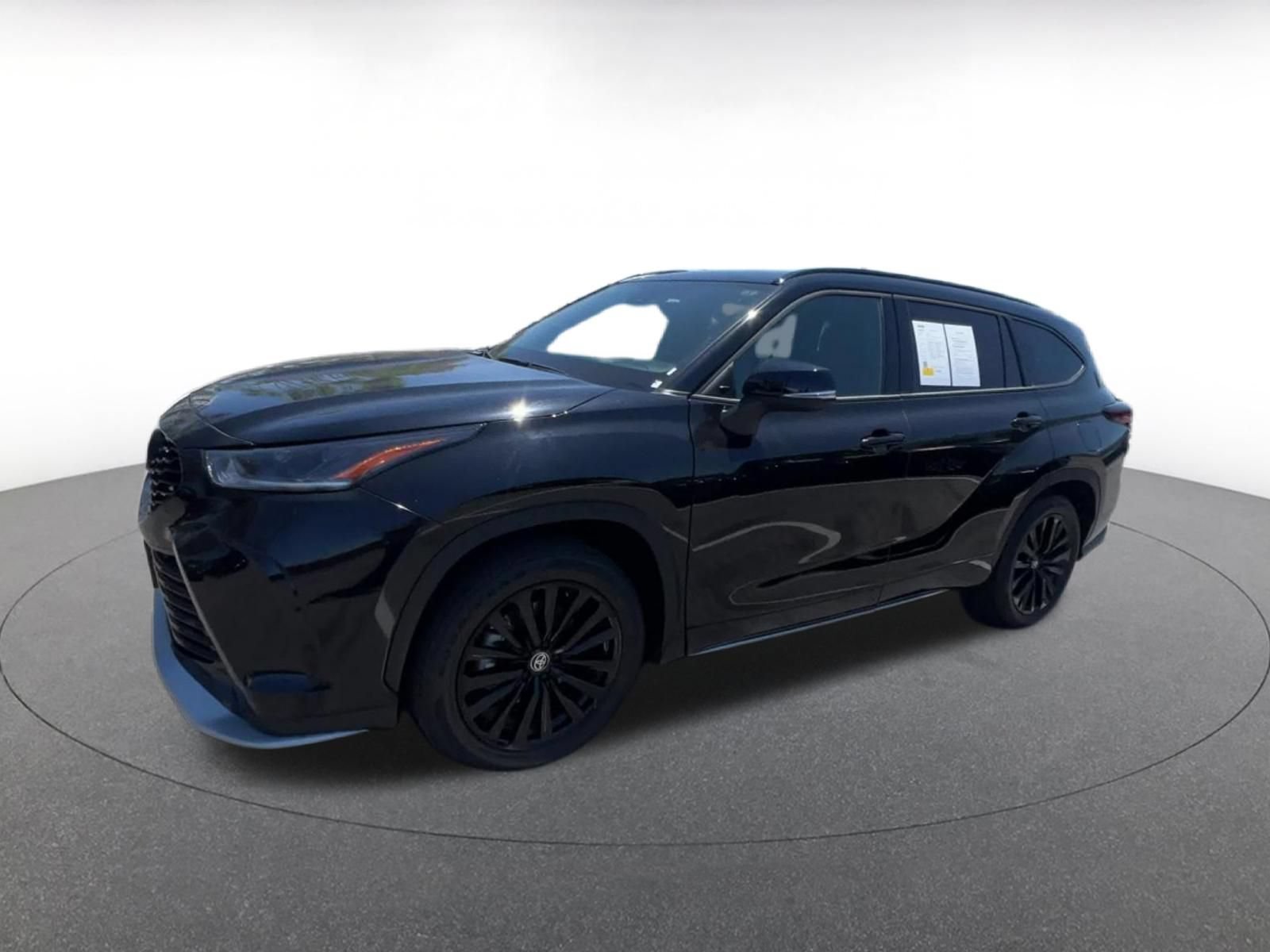 Thumbnail: 2025 Toyota Highlander - 8