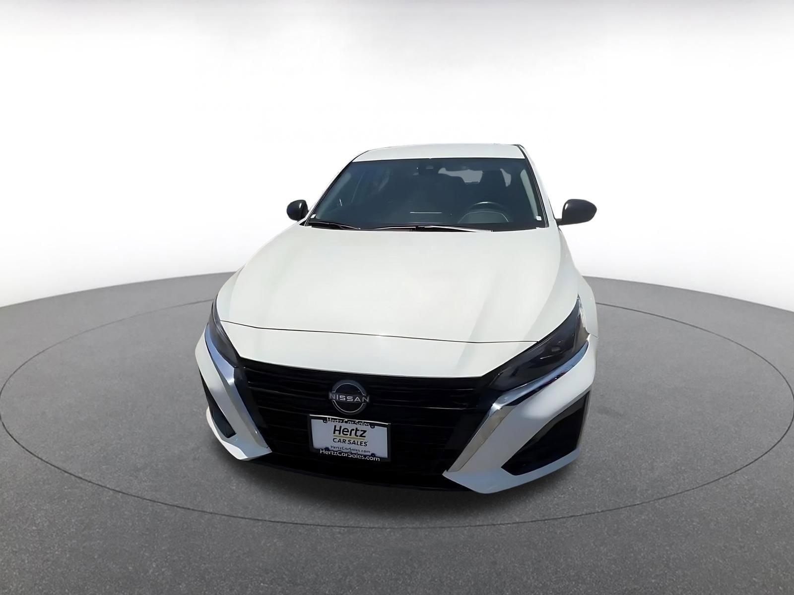 Thumbnail: 2025 Nissan Altima - 4