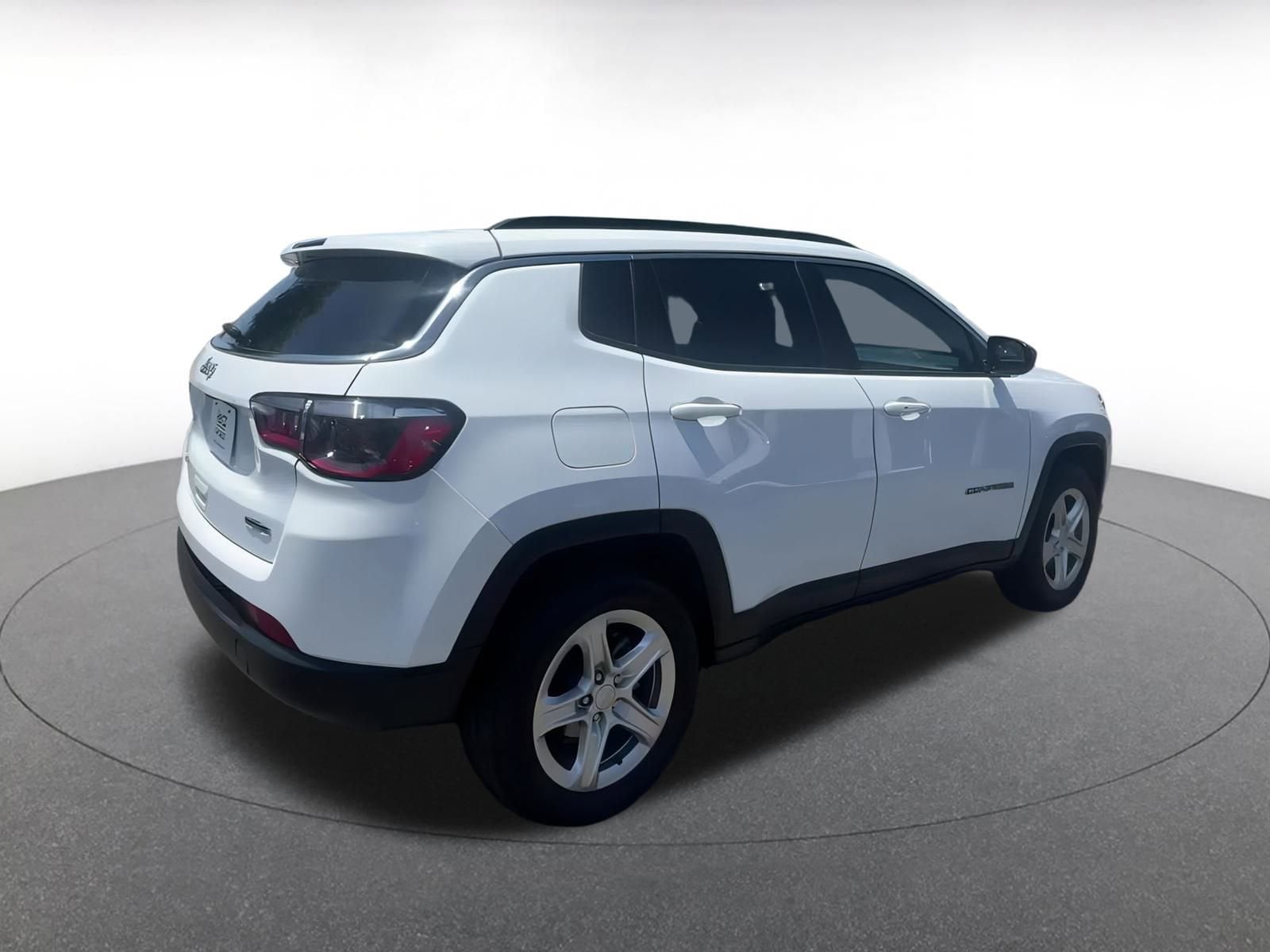 Thumbnail: 2023 Jeep Compass - 15