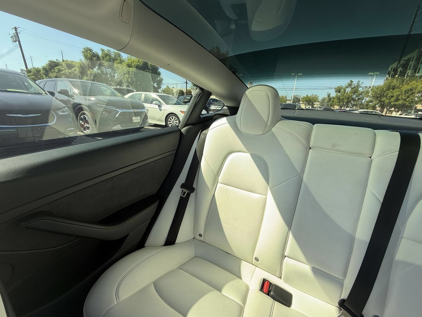 Thumbnail: 2022 Tesla Model 3 - 19