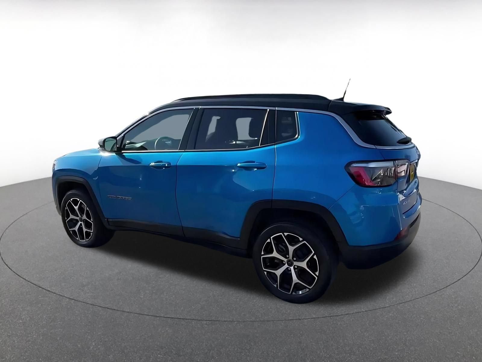 Thumbnail: 2025 Jeep Compass - 8