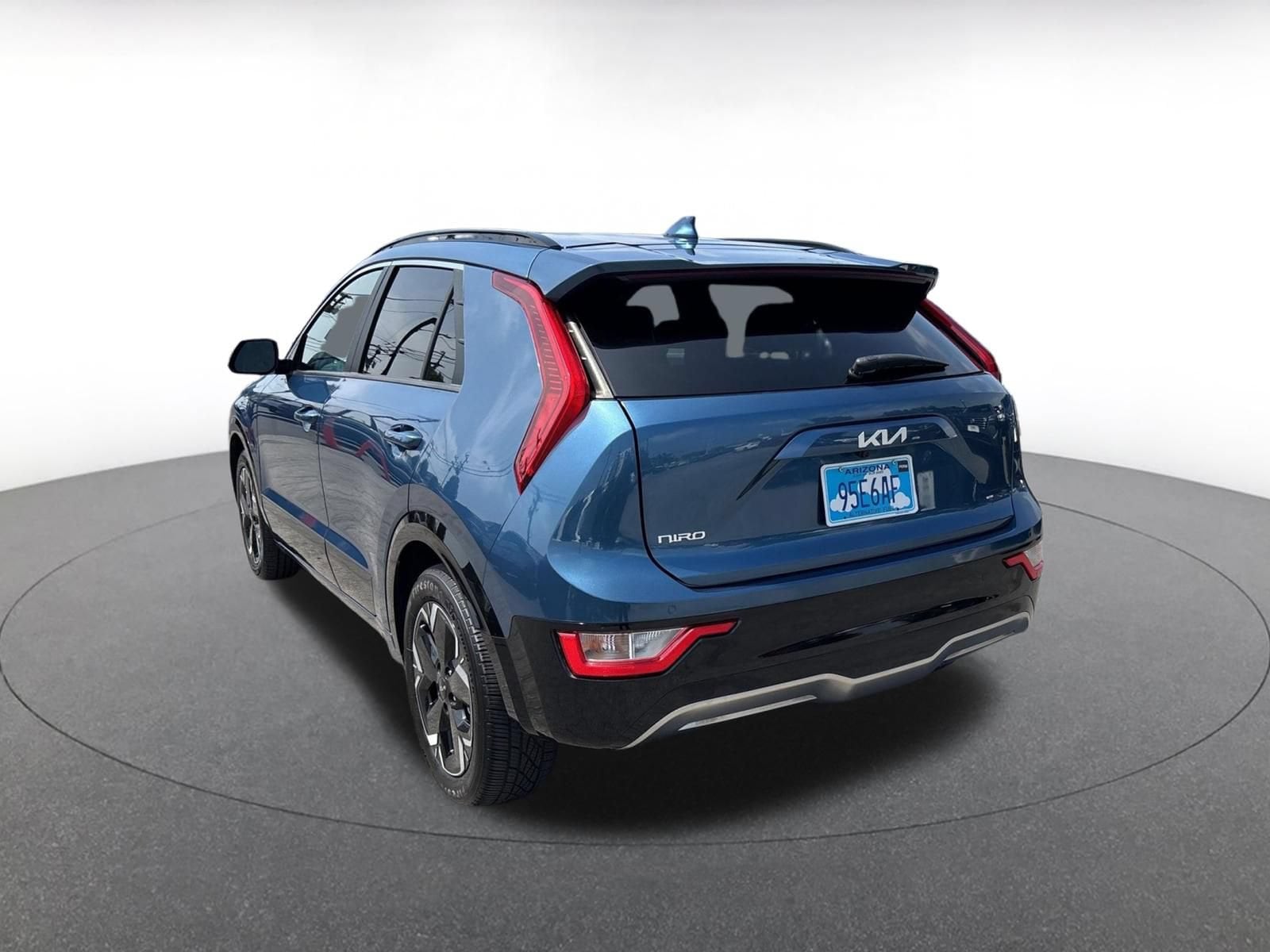 Thumbnail: 2024 Kia Niro - 4
