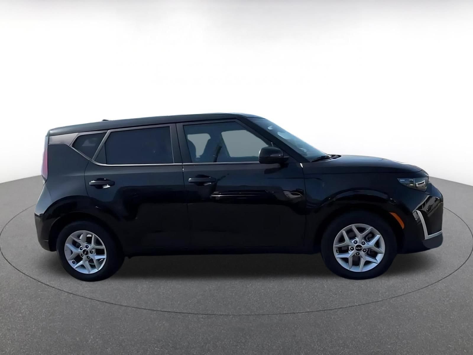 Thumbnail: 2025 Kia Soul - 16