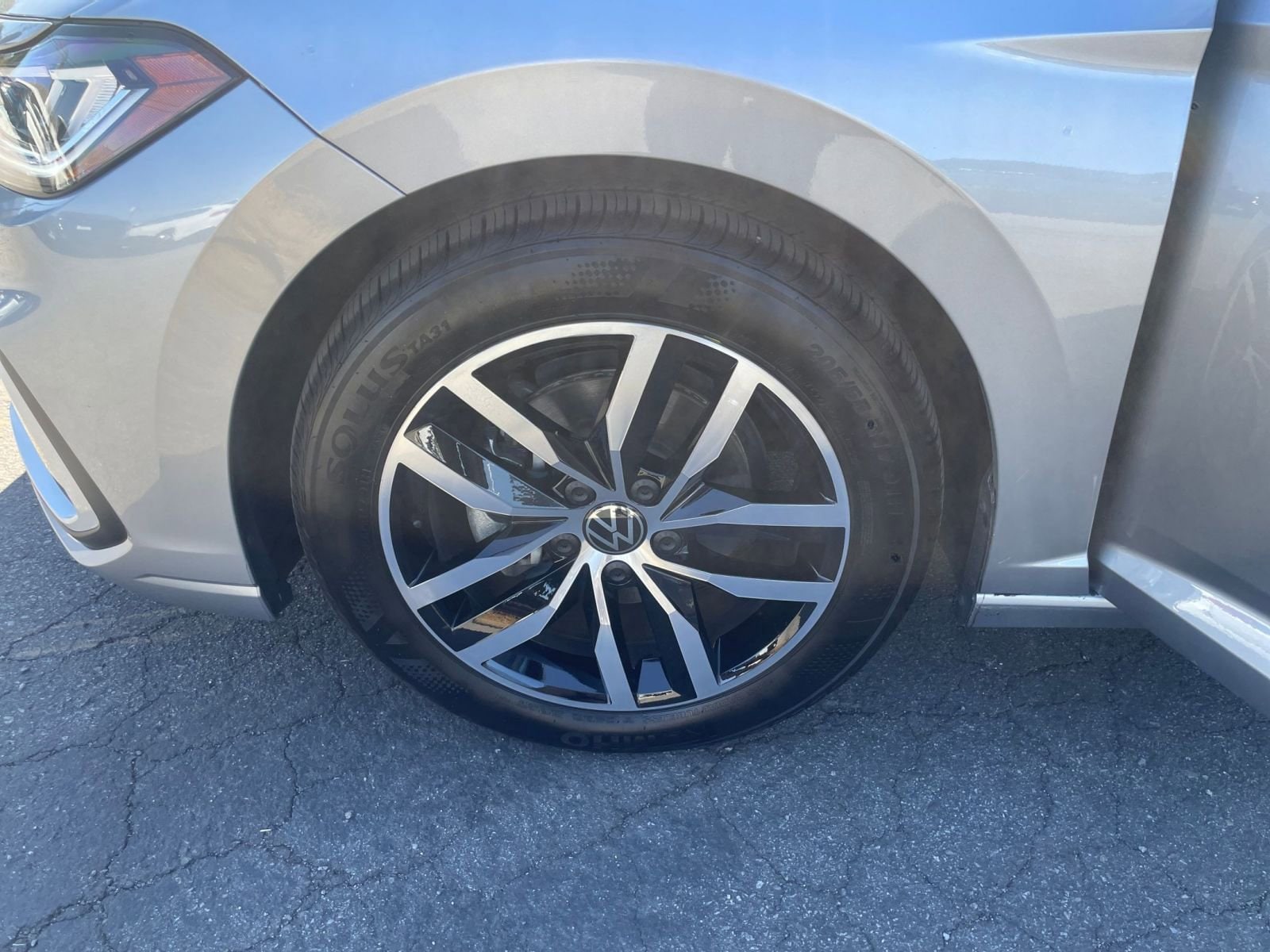 Thumbnail: 2025 Volkswagen Jetta - 30