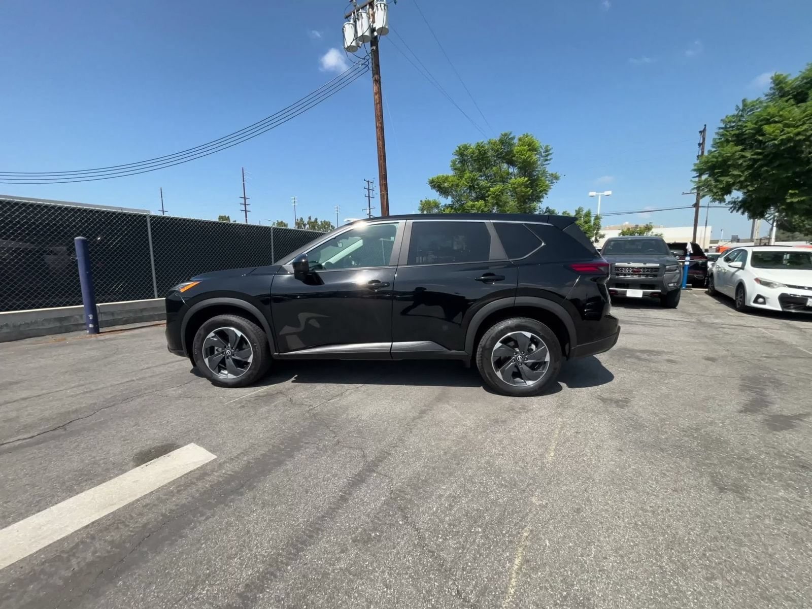 Thumbnail: 2025 Nissan Rogue - 8