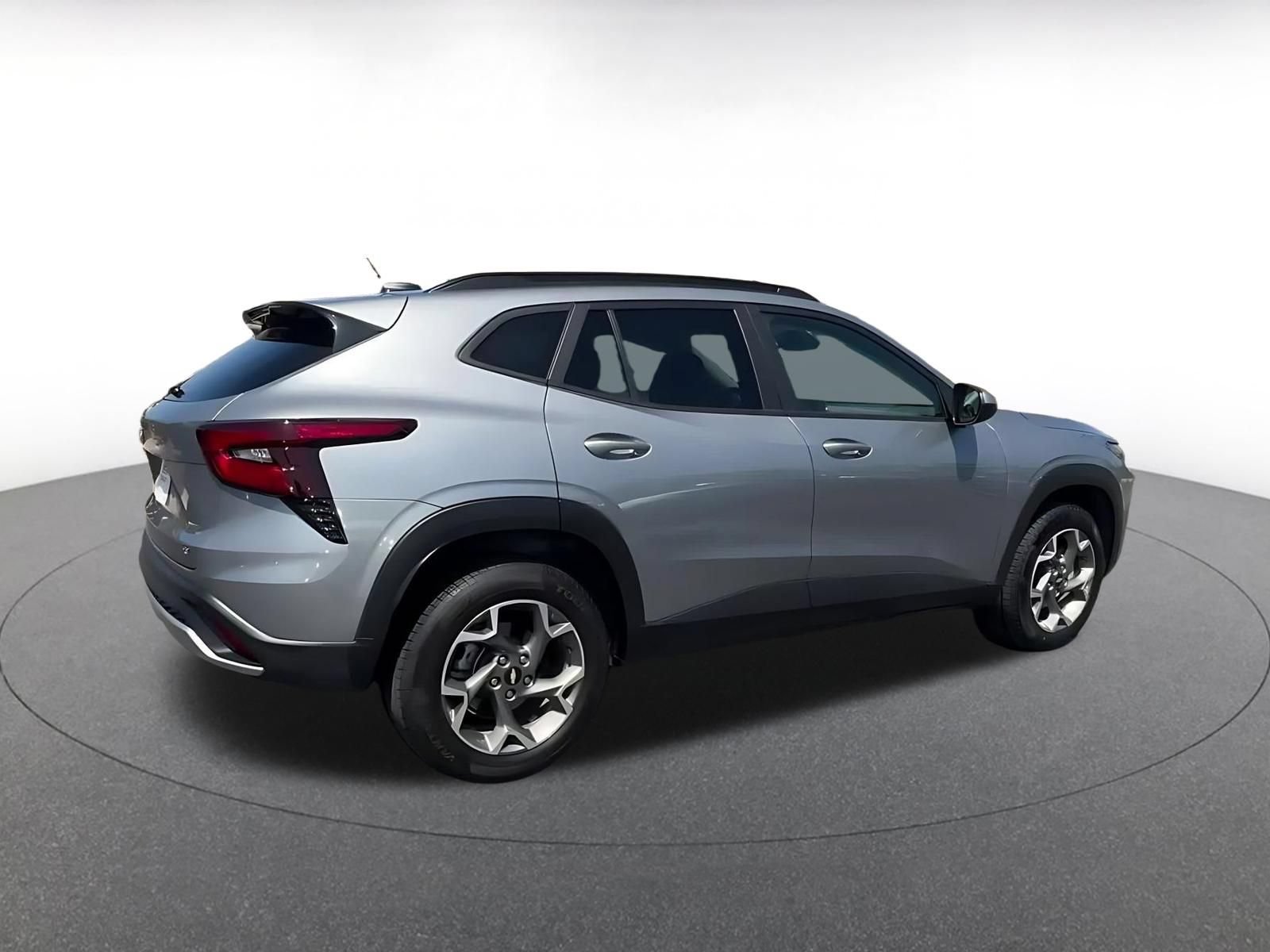 Thumbnail: 2025 Chevrolet Trax - 14