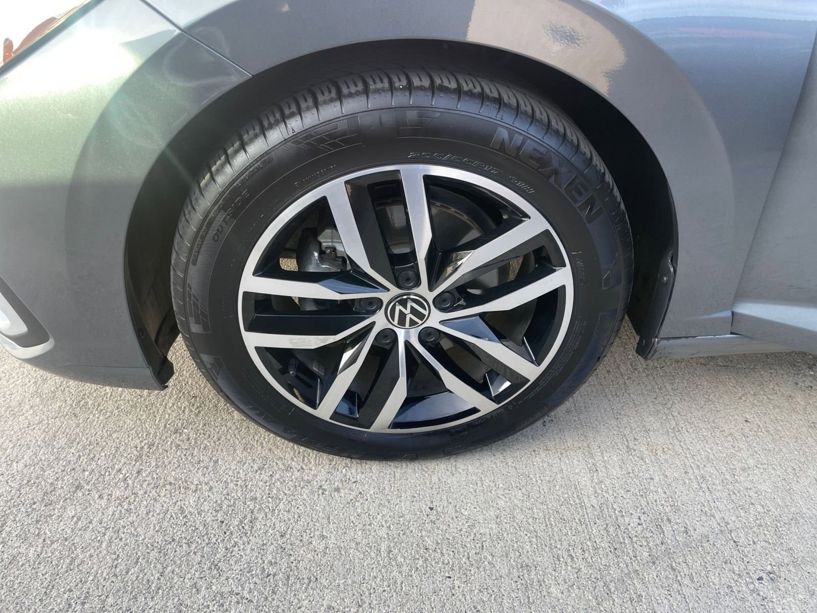 Thumbnail: 2025 Volkswagen Jetta - 30