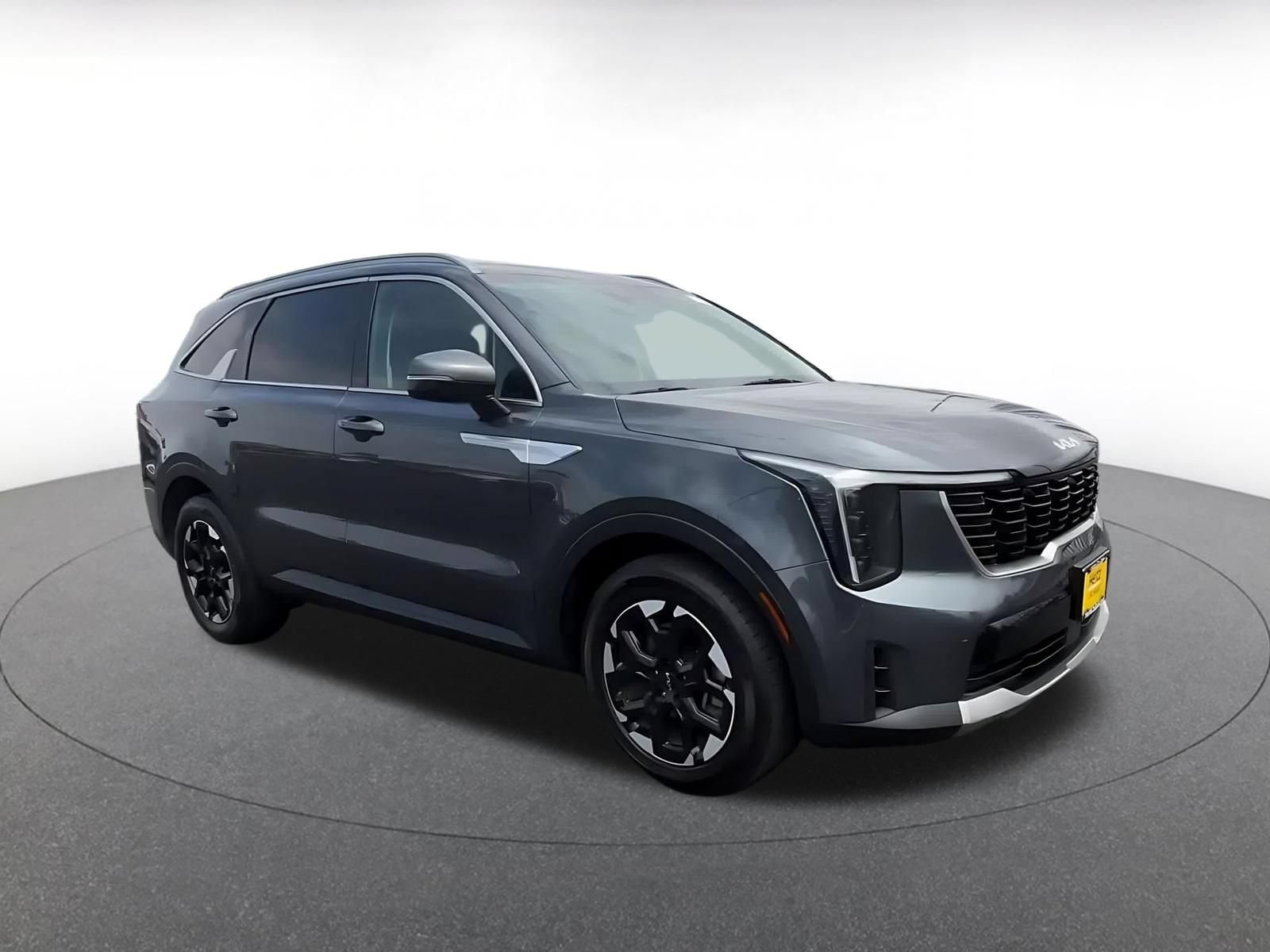 Thumbnail: 2024 Kia Sorento - 2