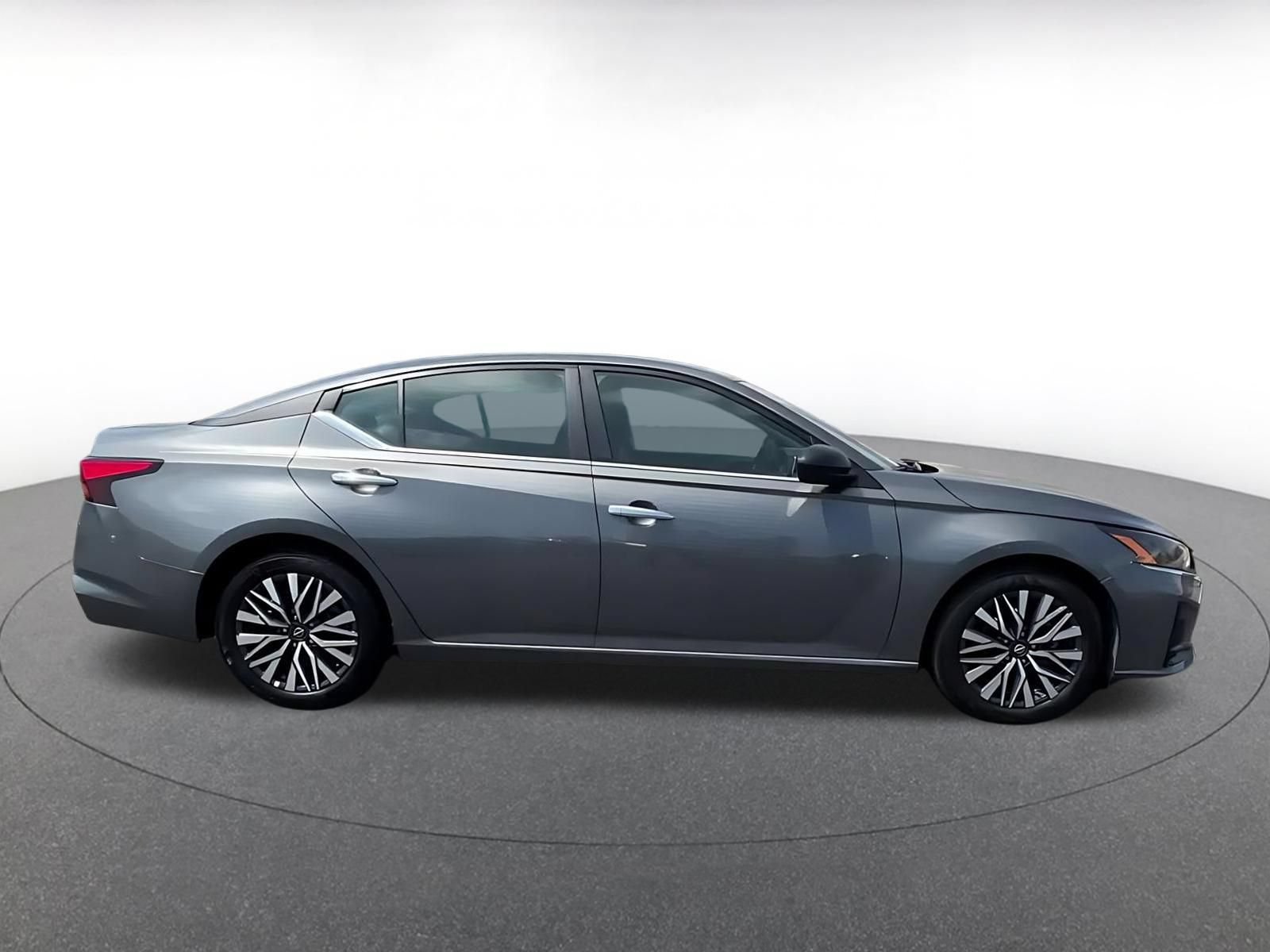 Thumbnail: 2025 Nissan Altima - 16