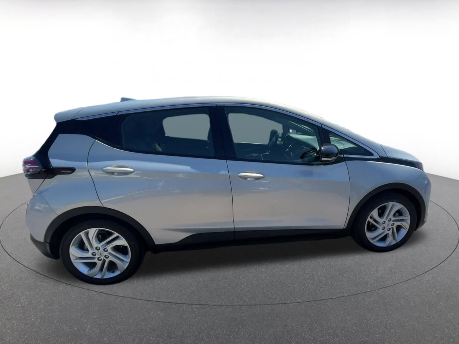 Thumbnail: 2023 Chevrolet Bolt EV - 16