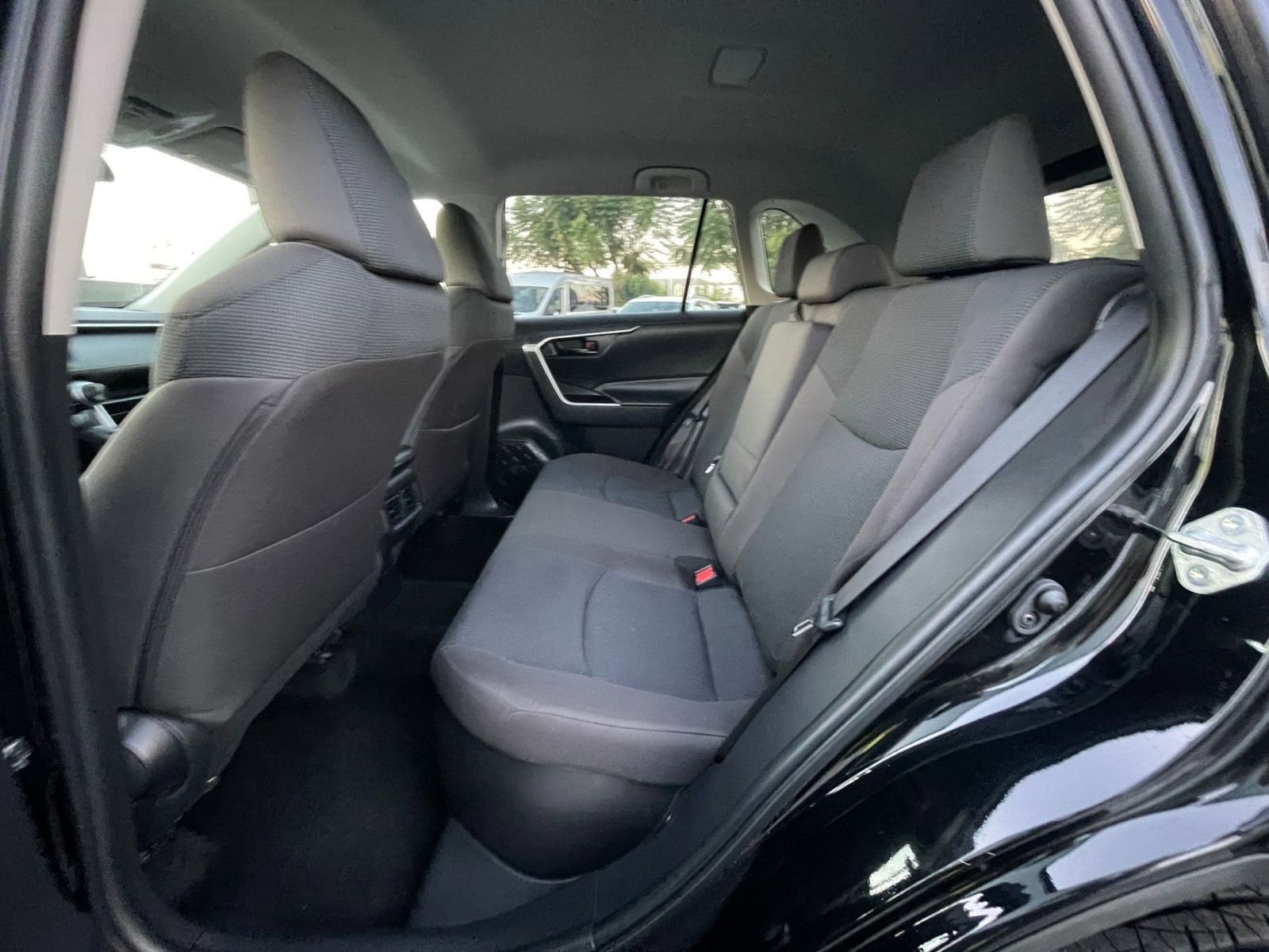 Thumbnail: 2025 Toyota RAV4 - 25