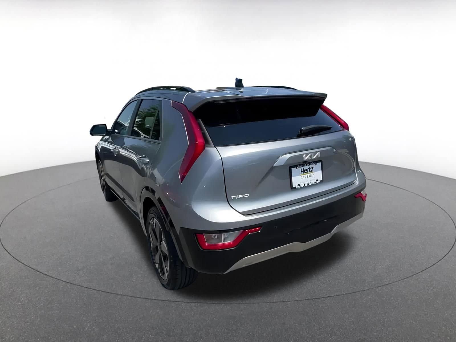 Thumbnail: 2023 Kia Niro - 11
