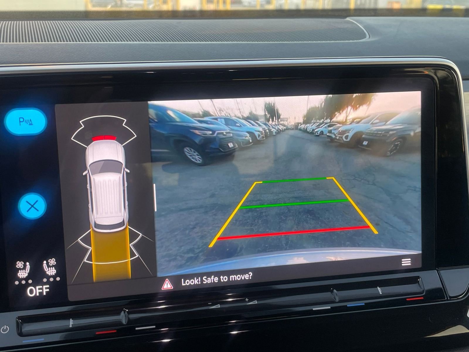 Thumbnail: 2025 Volkswagen Atlas - 17