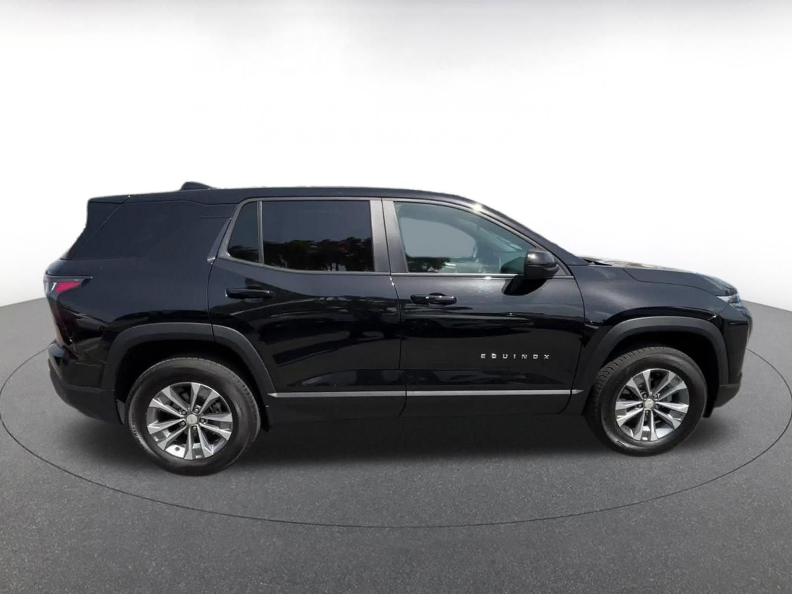 Thumbnail: 2025 Chevrolet Equinox - 16