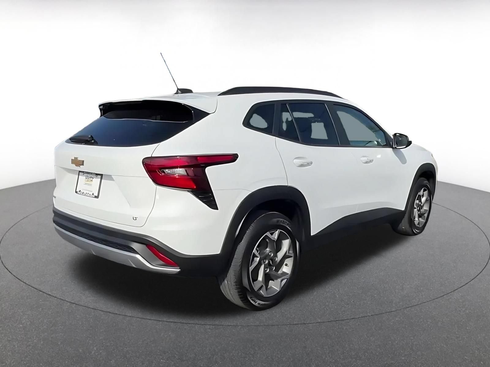 Thumbnail: 2025 Chevrolet Trax - 14