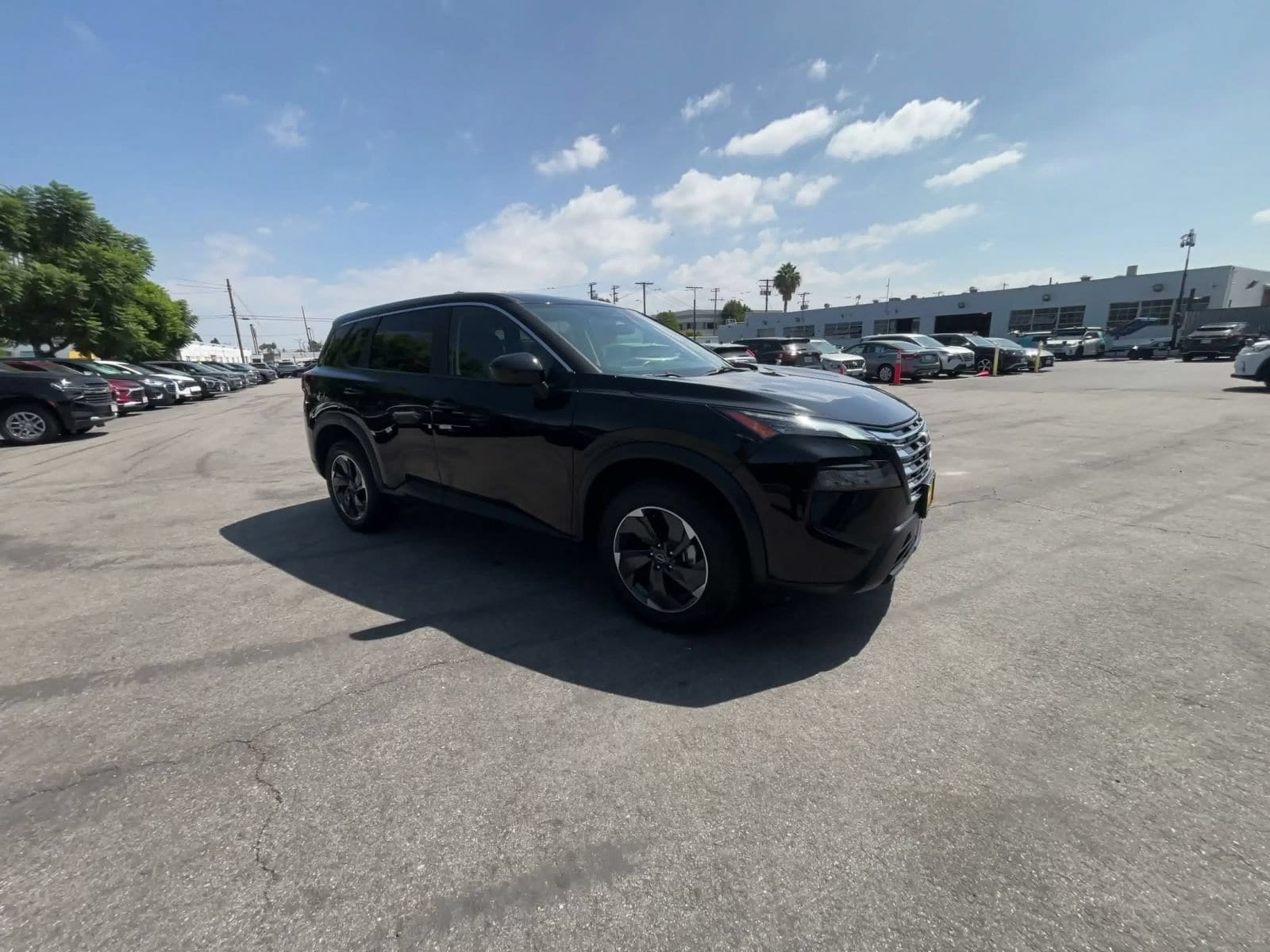 Thumbnail: 2025 Nissan Rogue - 2