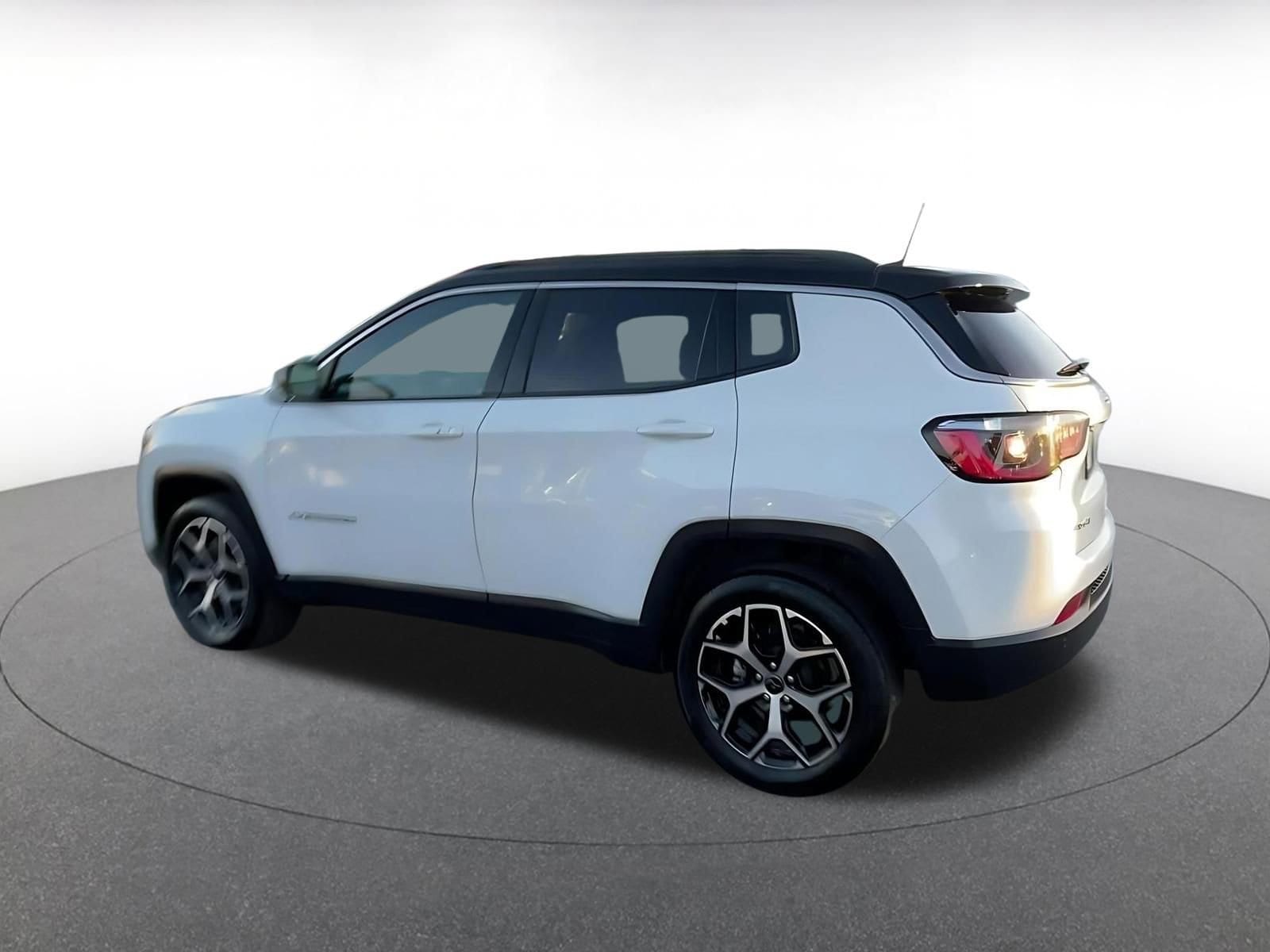 Thumbnail: 2025 Jeep Compass - 10