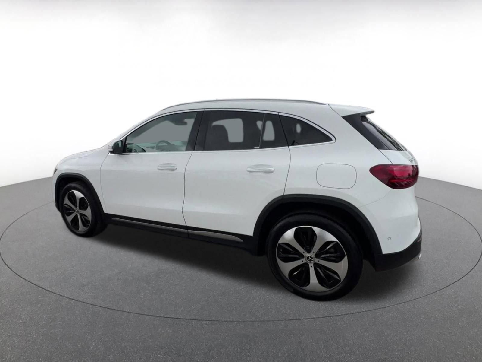 Thumbnail: 2025 Mercedes-Benz GLA - 10
