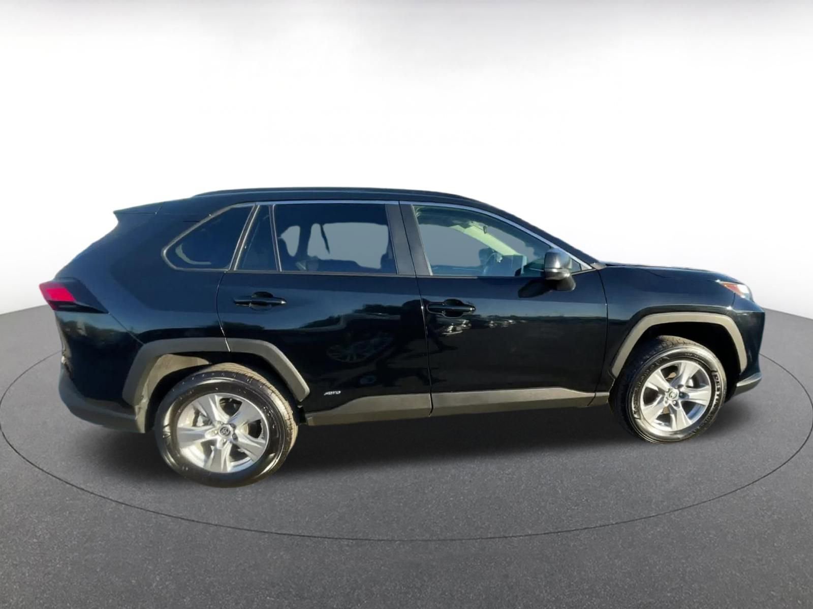 Thumbnail: 2025 Toyota RAV4 - 16