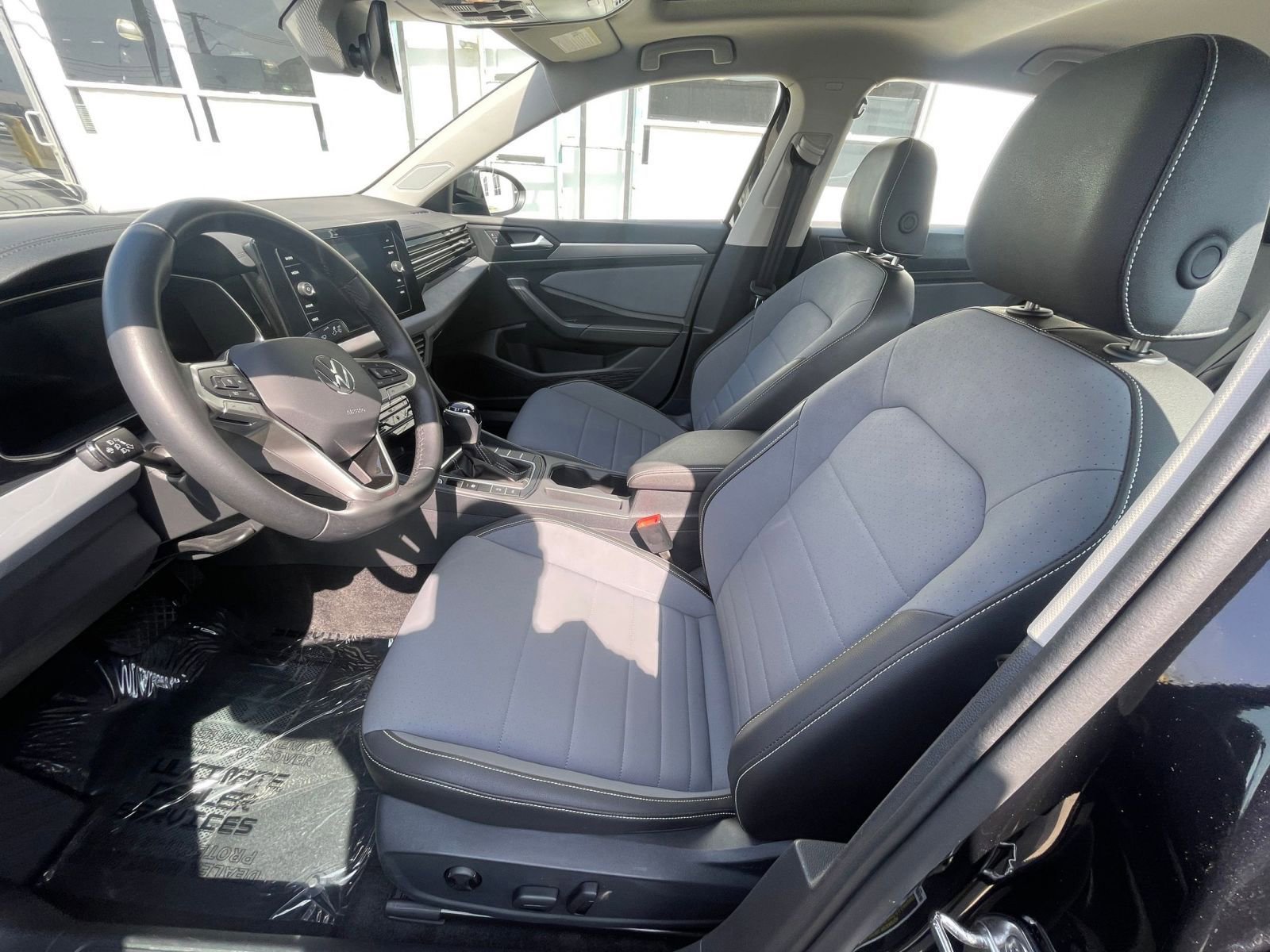 Thumbnail: 2025 Volkswagen Jetta - 27