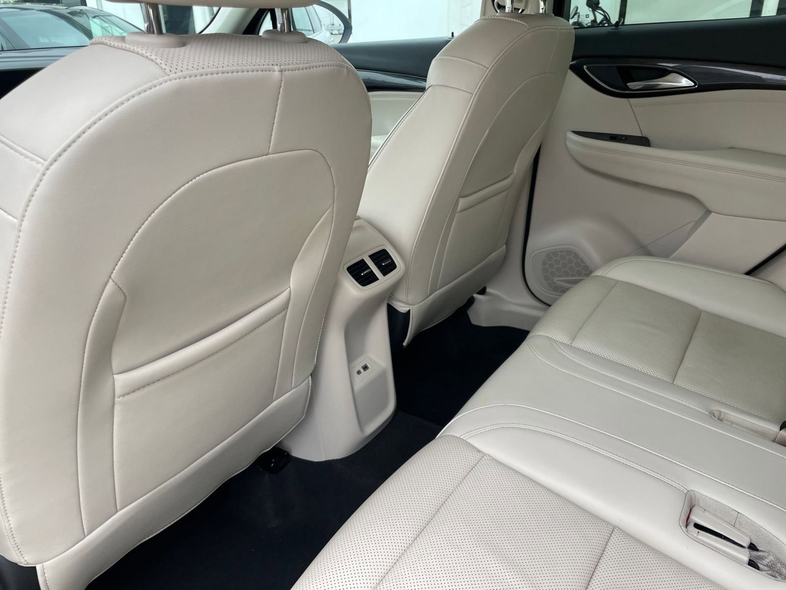 2023 Buick Envision Essence 25