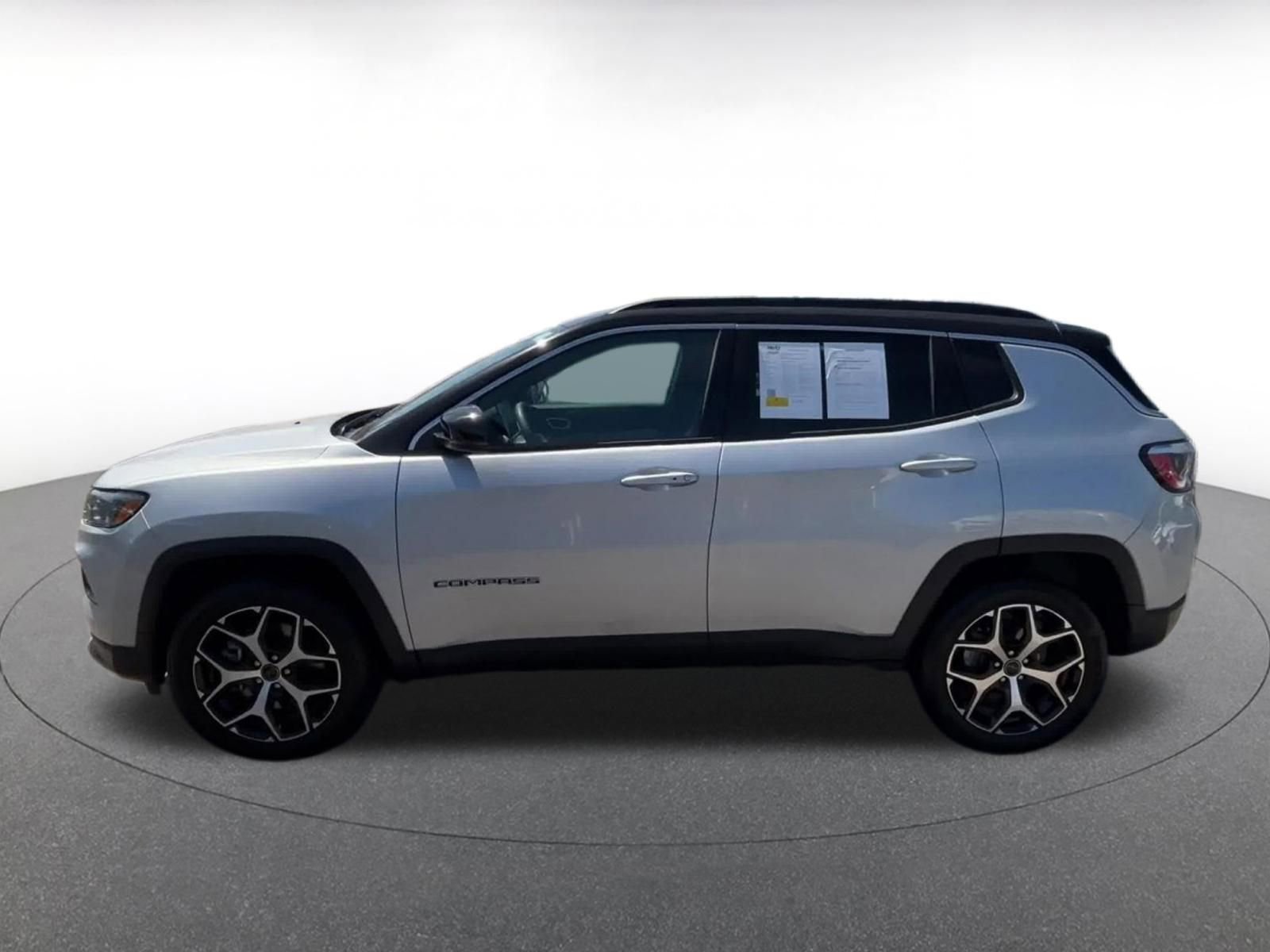 Thumbnail: 2025 Jeep Compass - 9