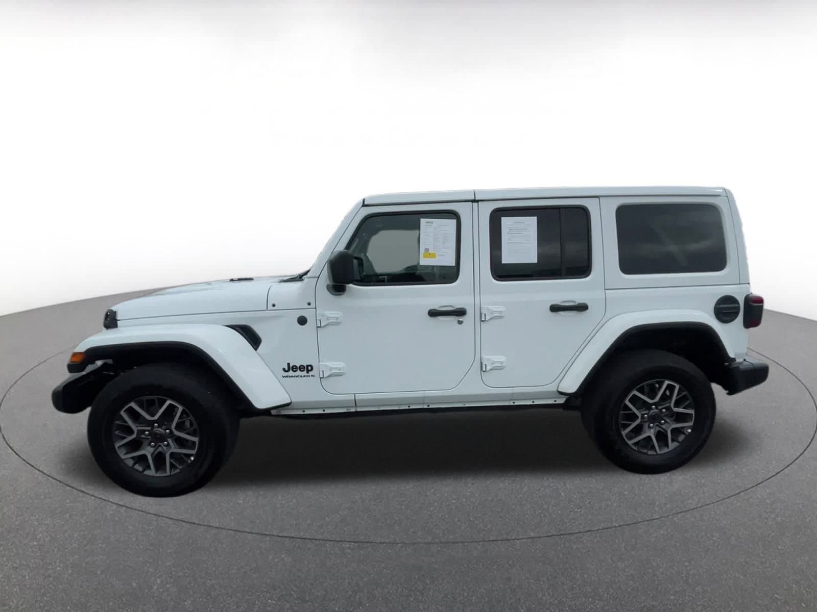 Thumbnail: 2025 Jeep Wrangler - 9