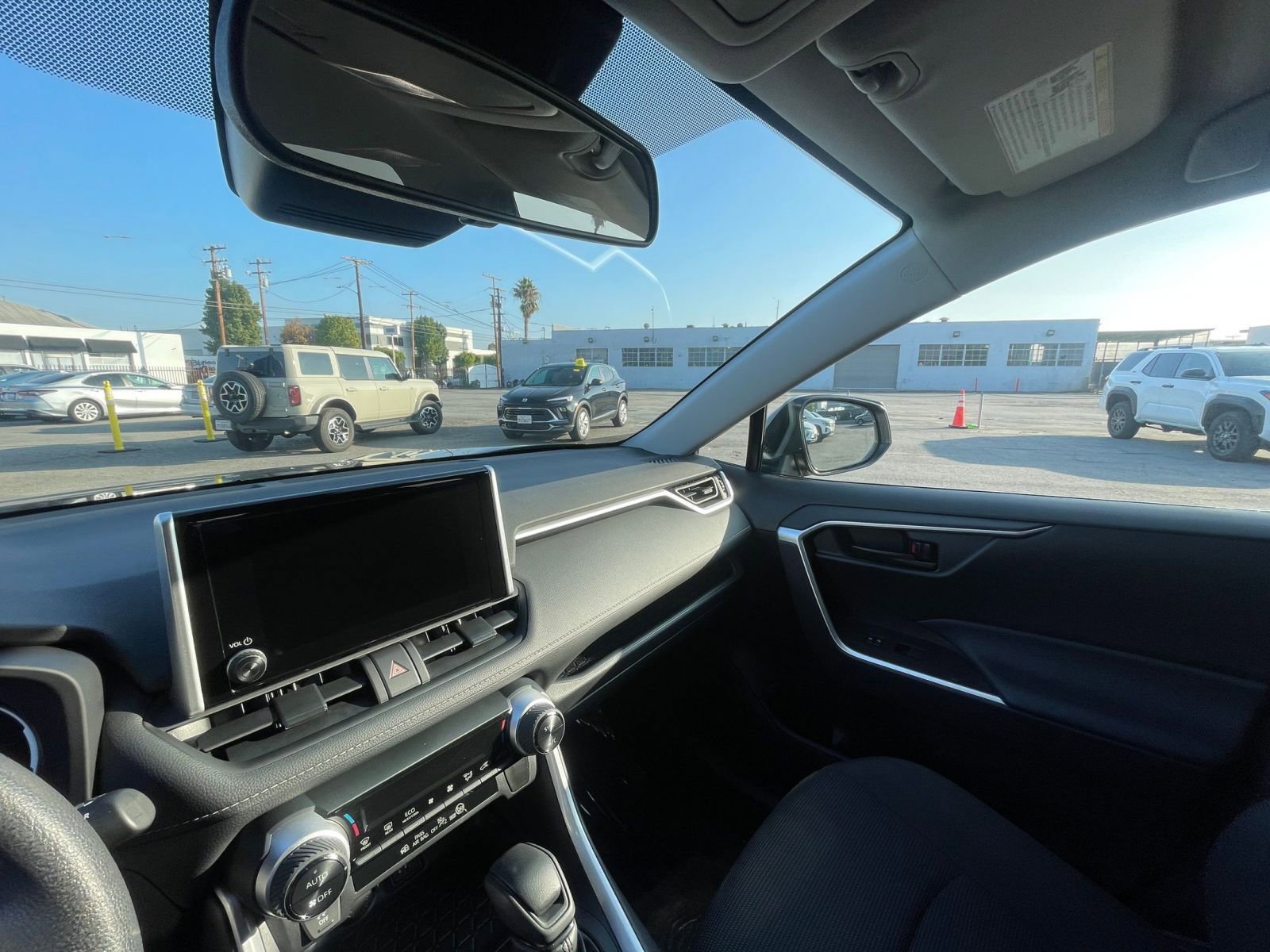 Thumbnail: 2025 Toyota RAV4 - 35