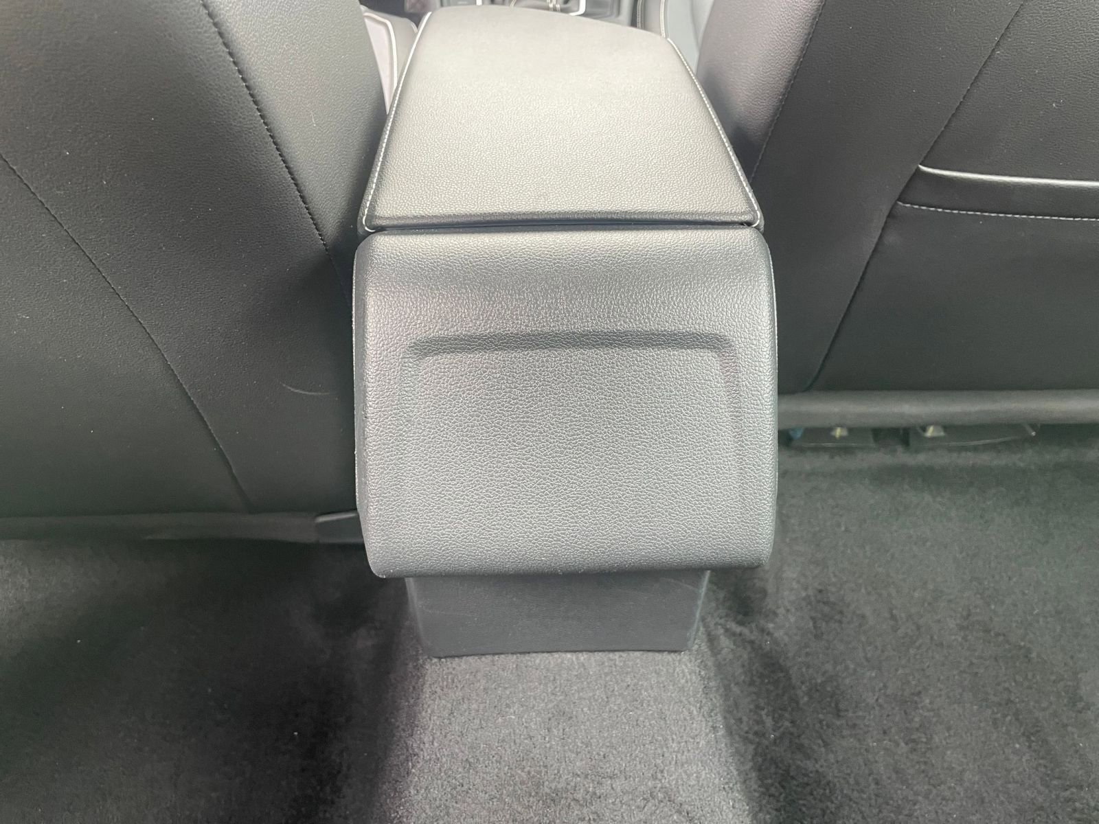 Thumbnail: 2025 Volkswagen Jetta - 24