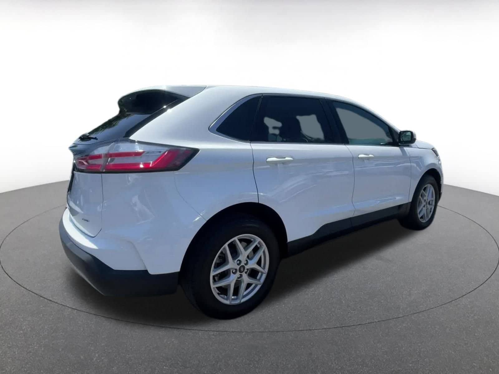 Thumbnail: 2024 Ford Edge - 15