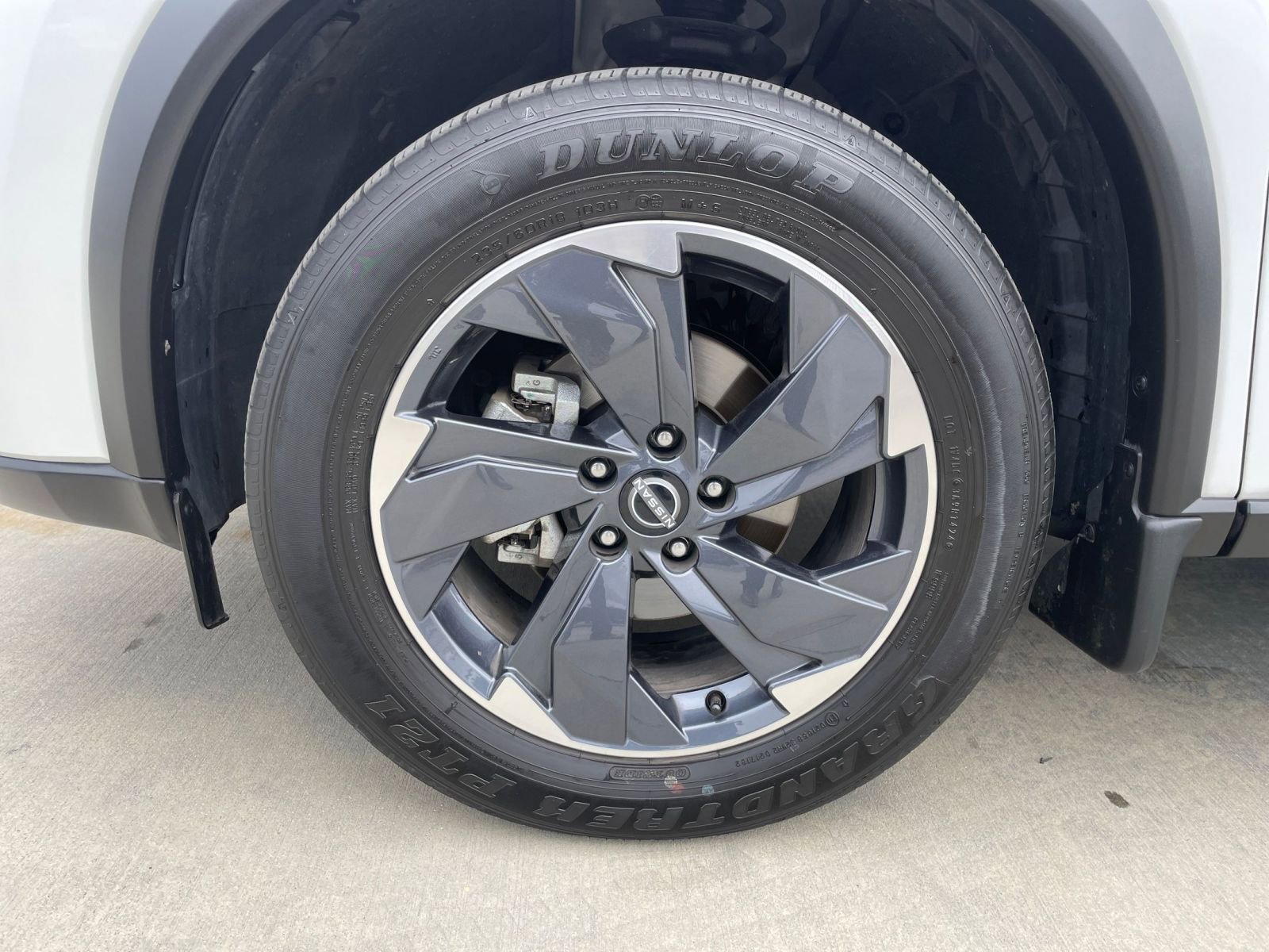 2024 Nissan Rogue SV 30