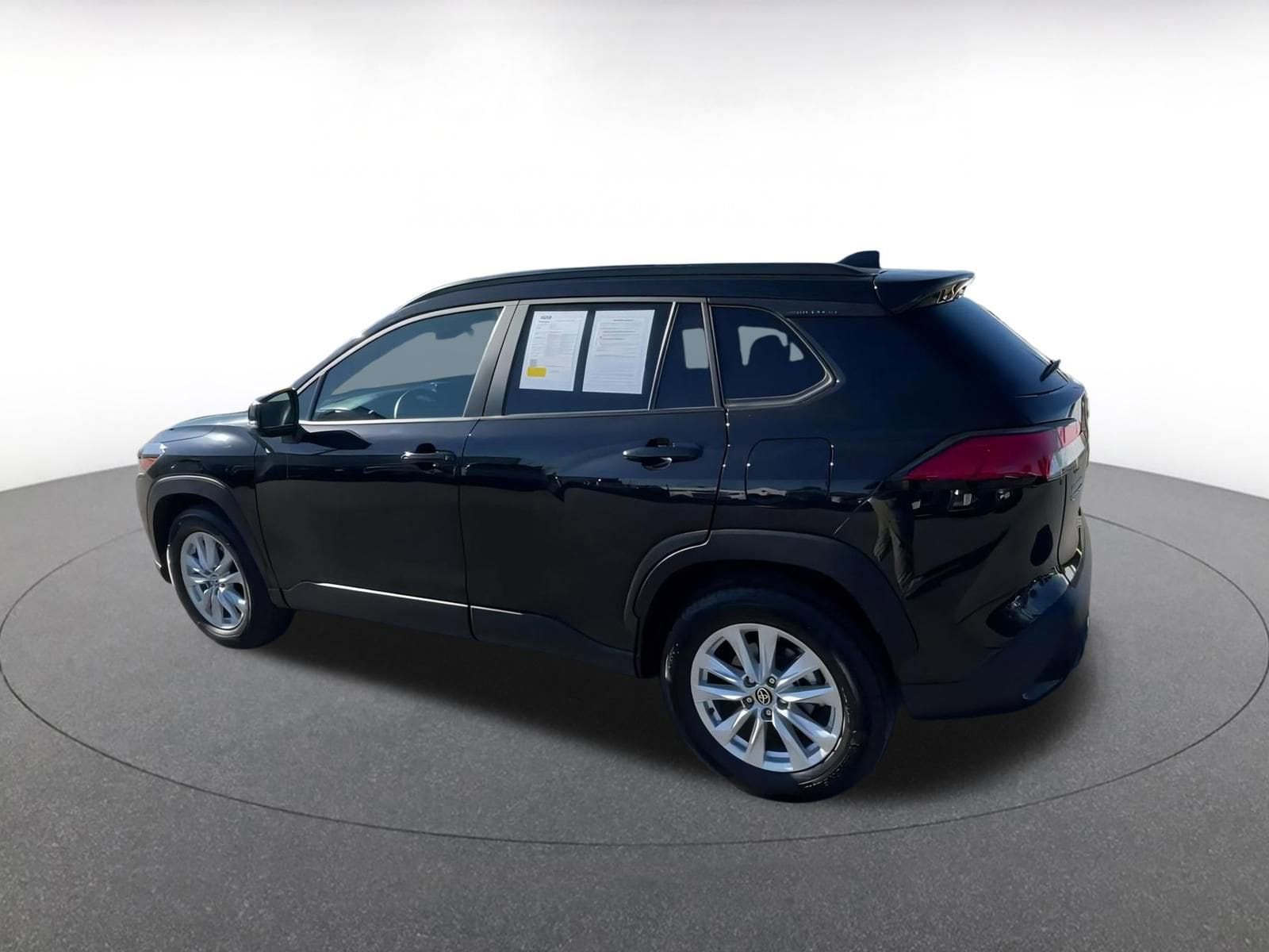 Thumbnail: 2025 Toyota Corolla Cross - 10