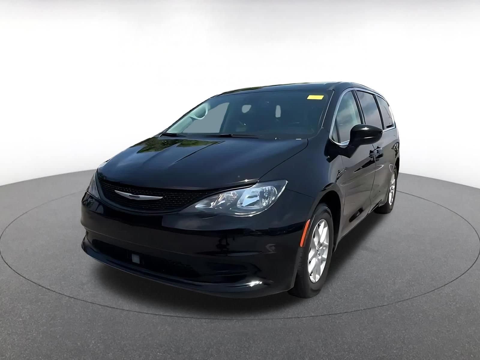 Thumbnail: 2024 Chrysler Voyager - 5