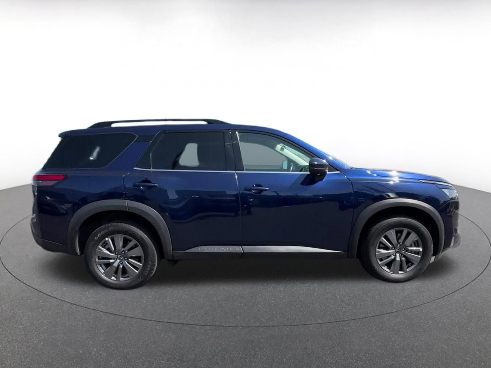 Thumbnail: 2025 Nissan Pathfinder - 16