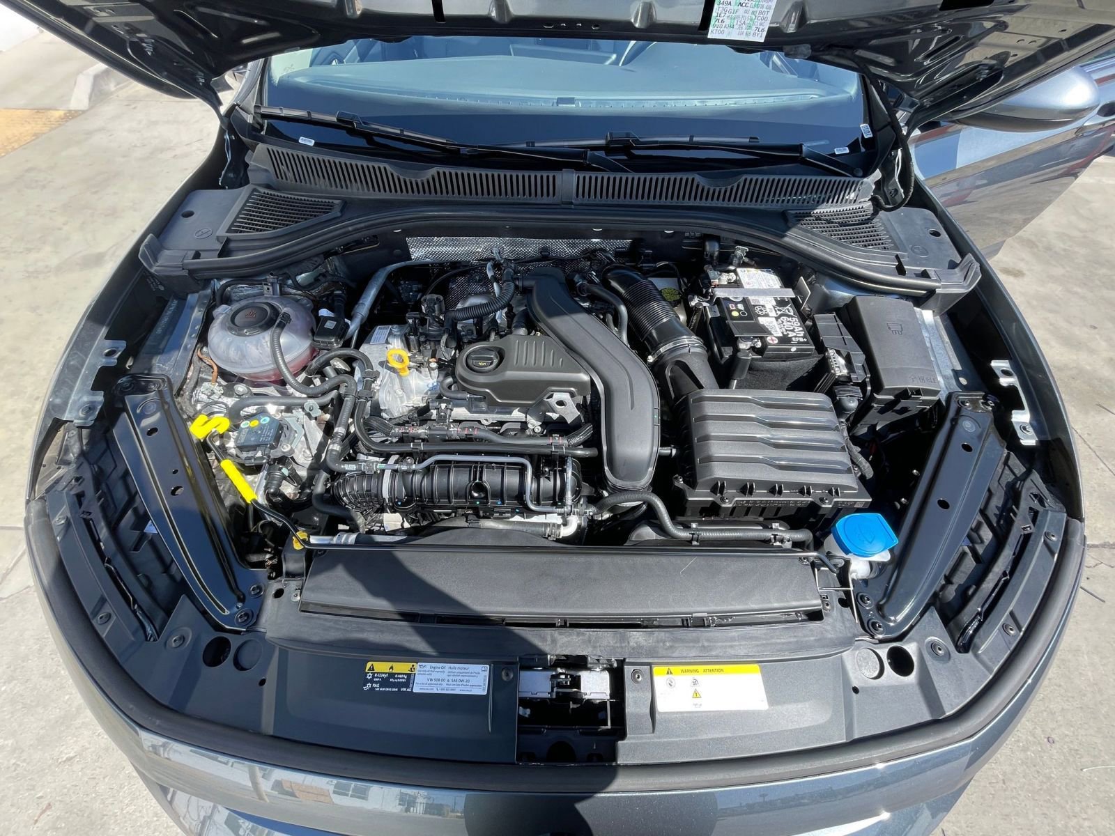 Thumbnail: 2025 Volkswagen Jetta - 32