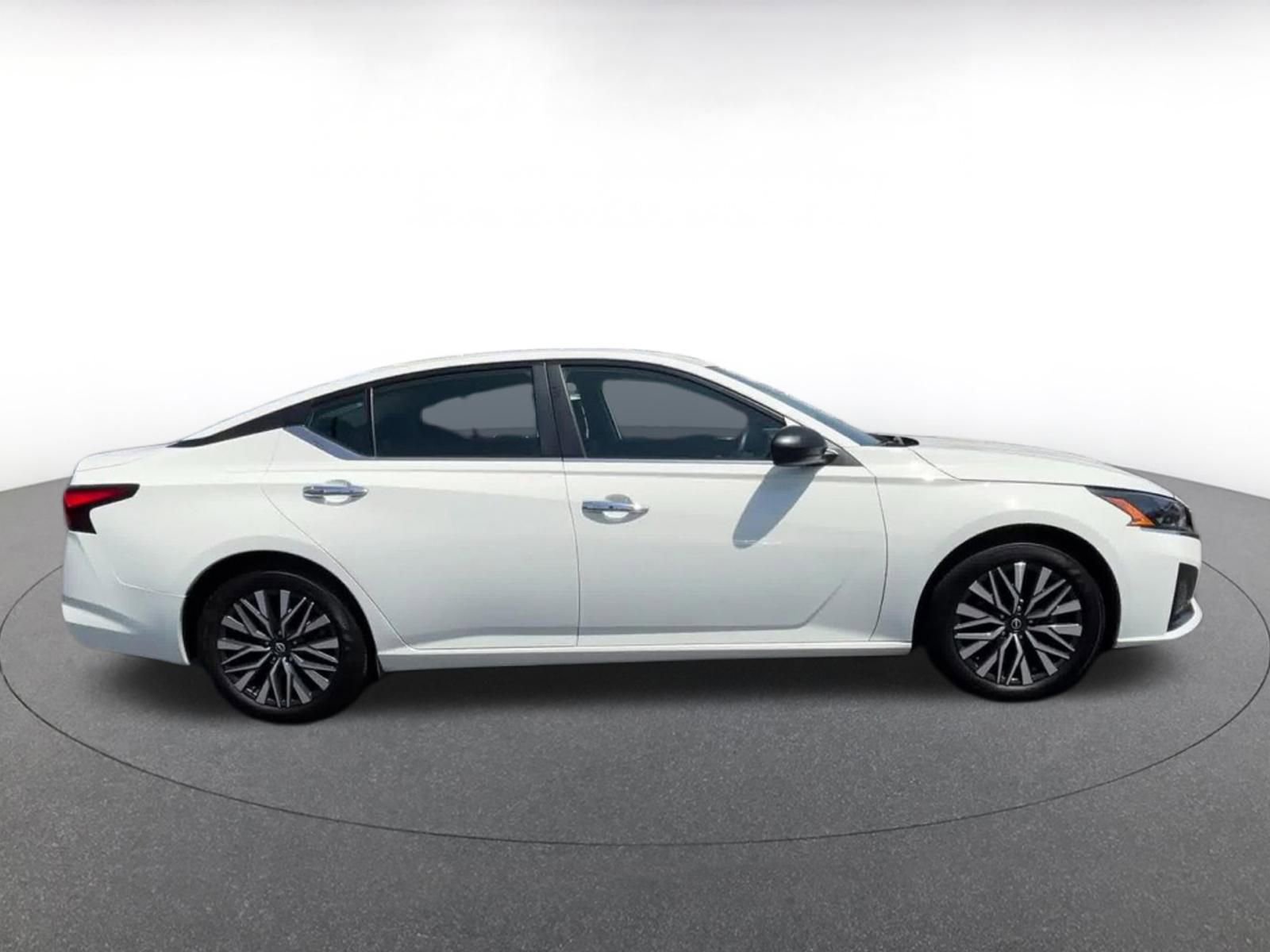 Thumbnail: 2025 Nissan Altima - 16