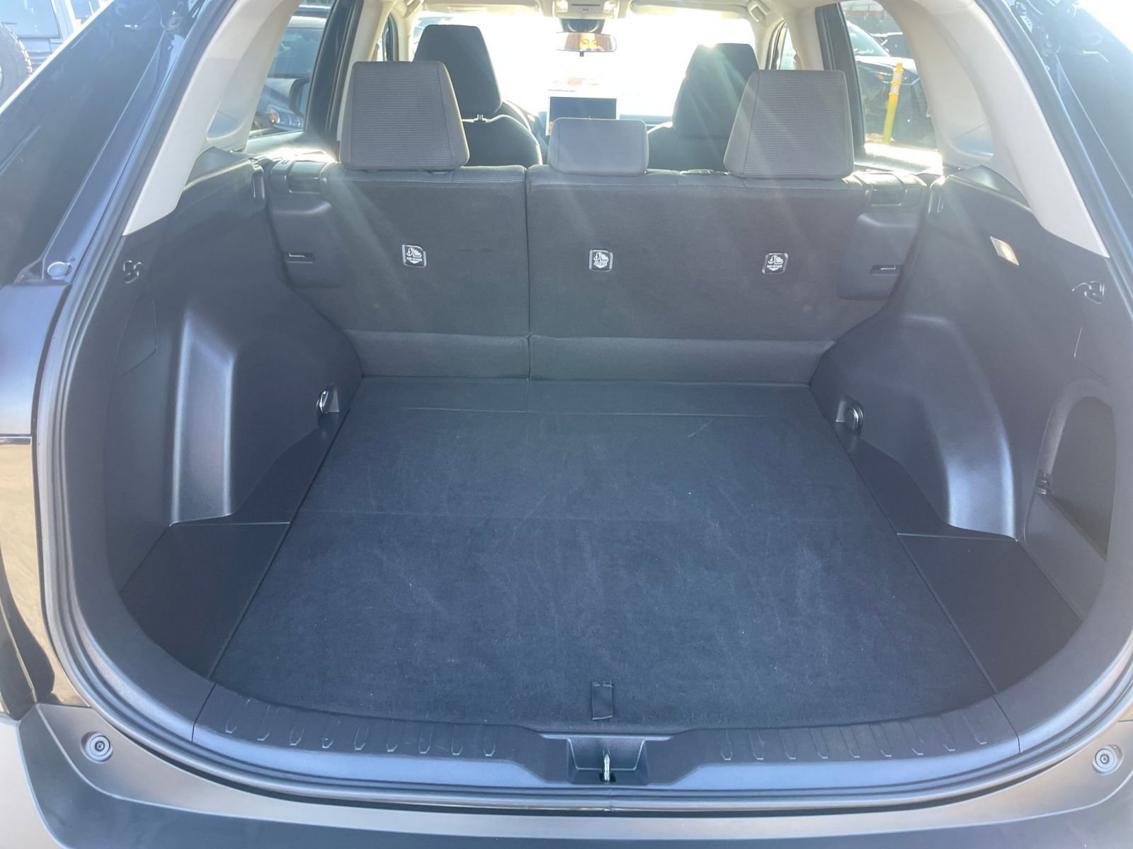 Thumbnail: 2025 Toyota RAV4 - 31