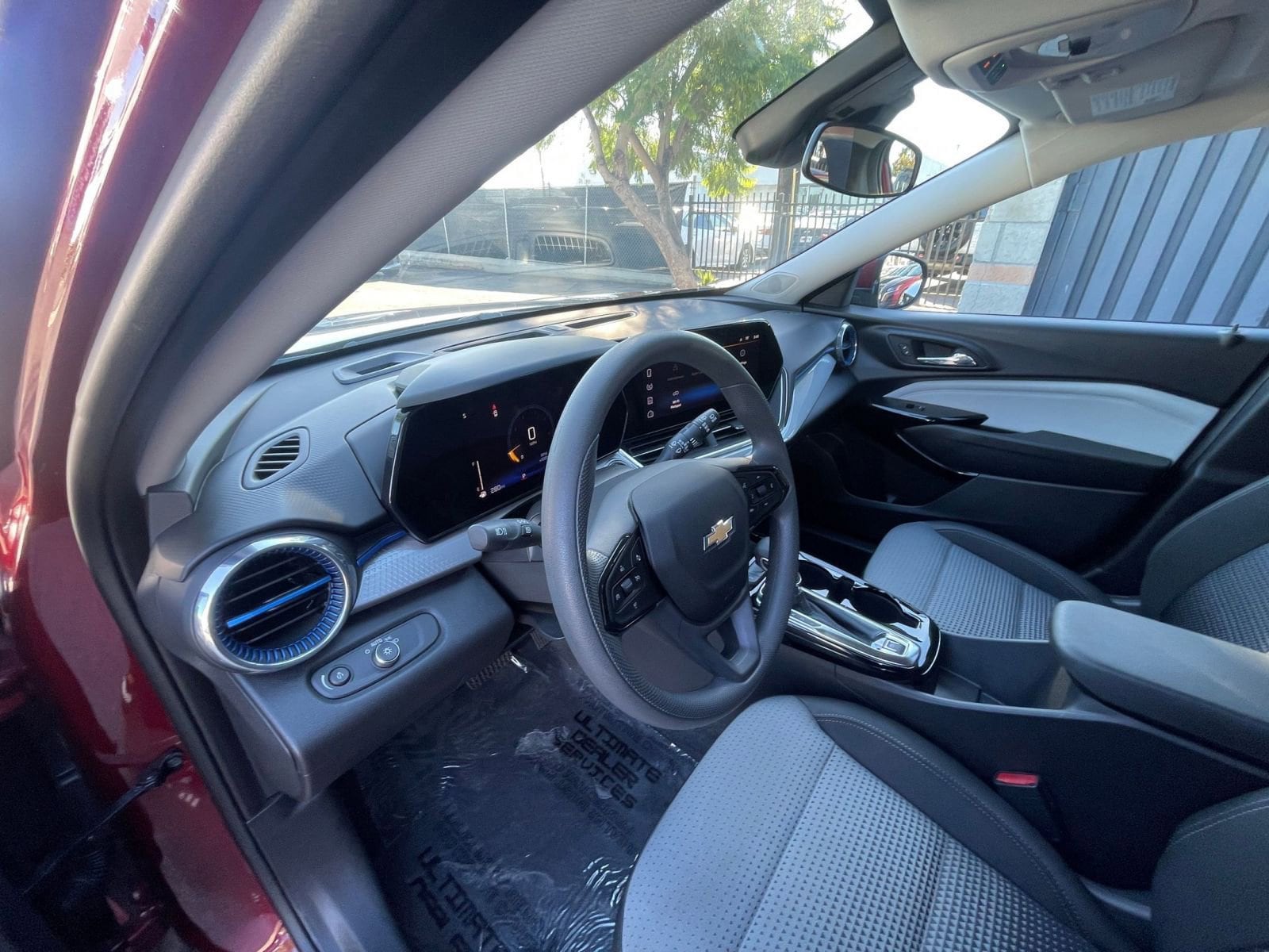 Thumbnail: 2025 Chevrolet Trax - 34