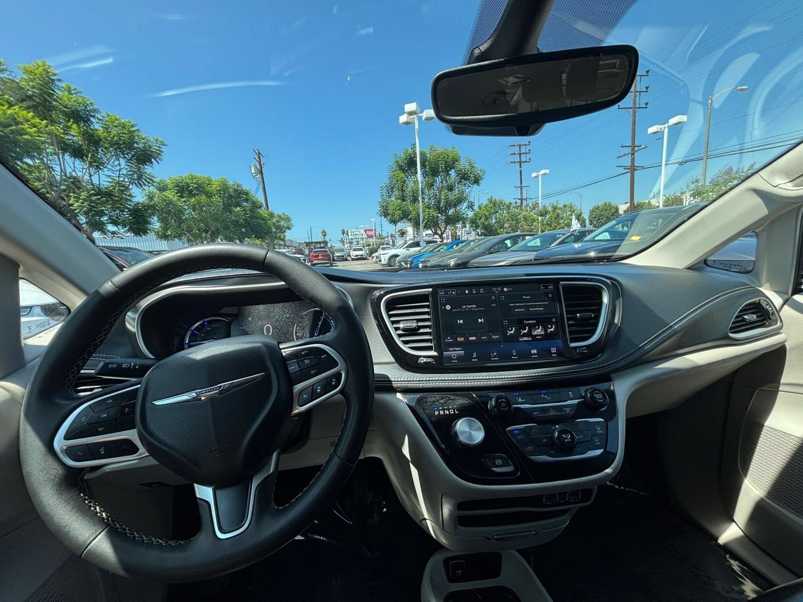Thumbnail: 2023 Chrysler Pacifica - 35