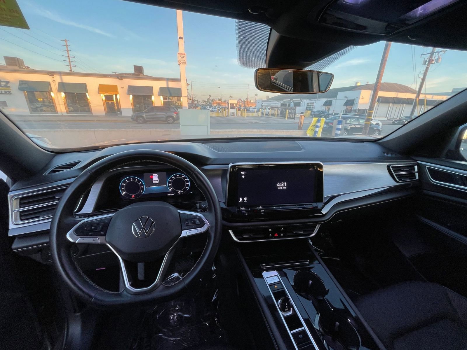 Thumbnail: 2025 Volkswagen Atlas - 33