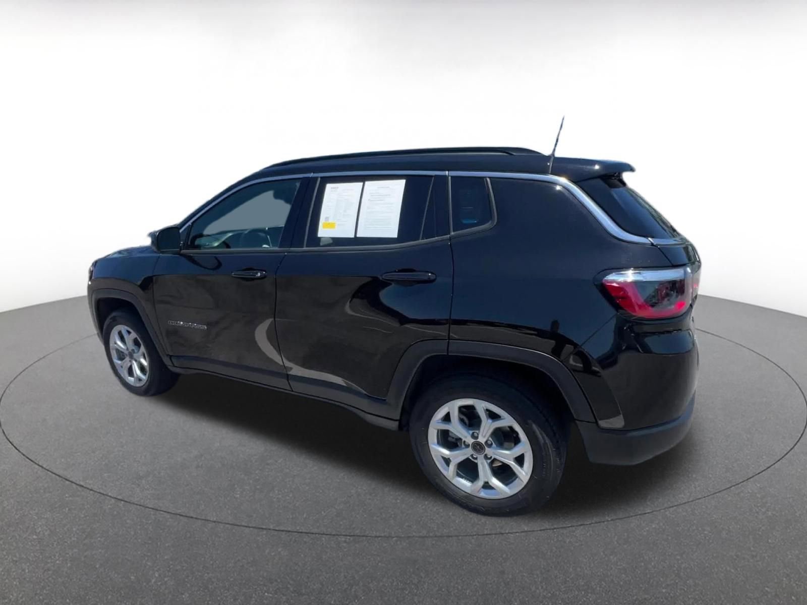 Thumbnail: 2025 Jeep Compass - 10