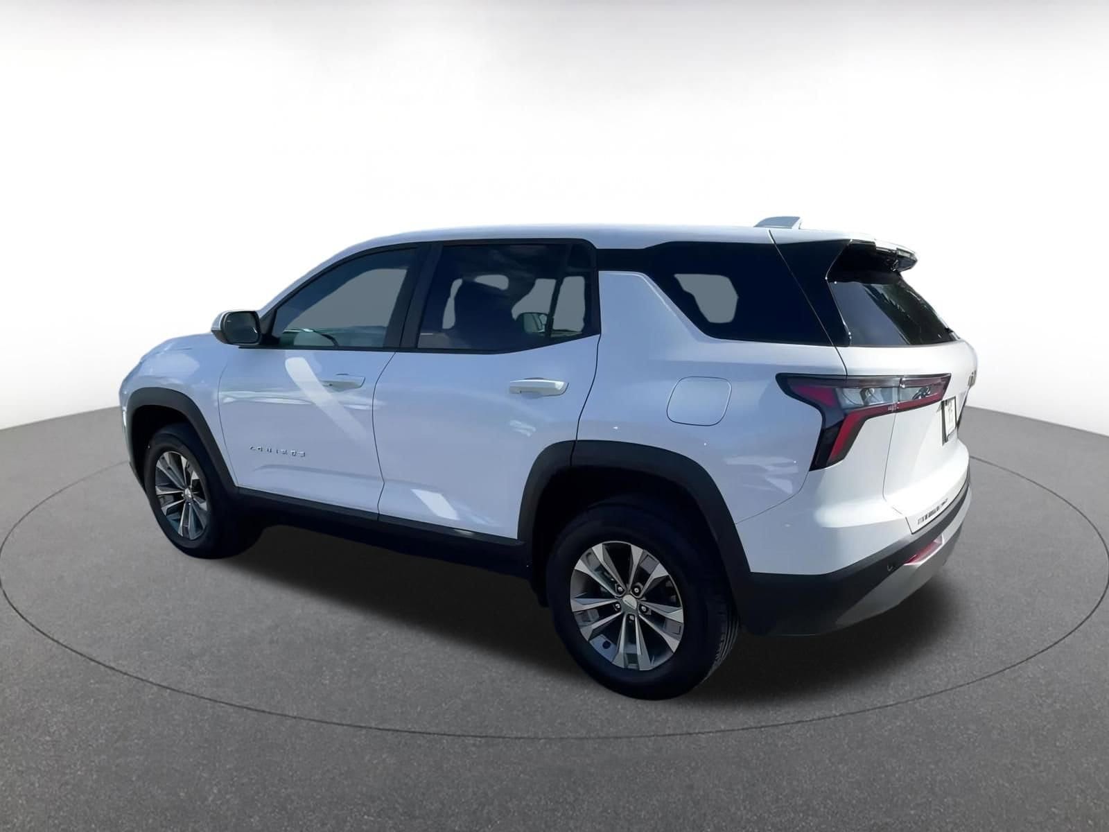 Thumbnail: 2025 Chevrolet Equinox - 10