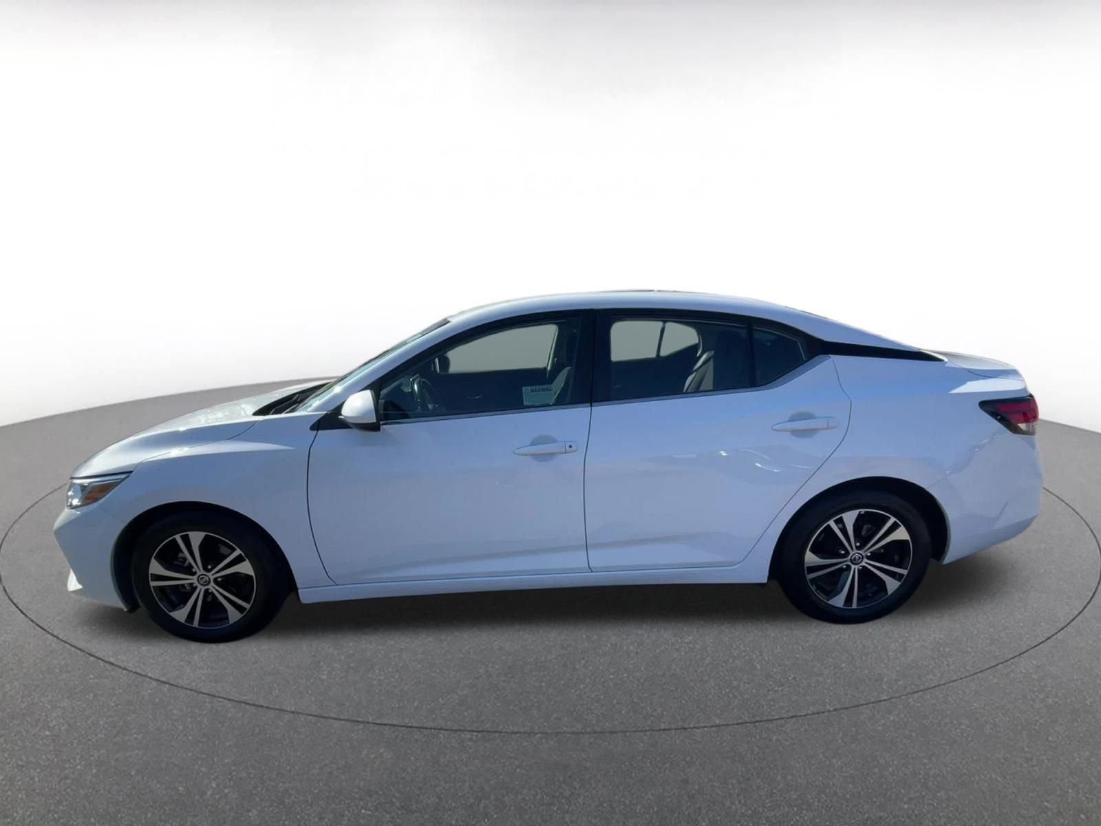 Thumbnail: 2022 Nissan Sentra - 9